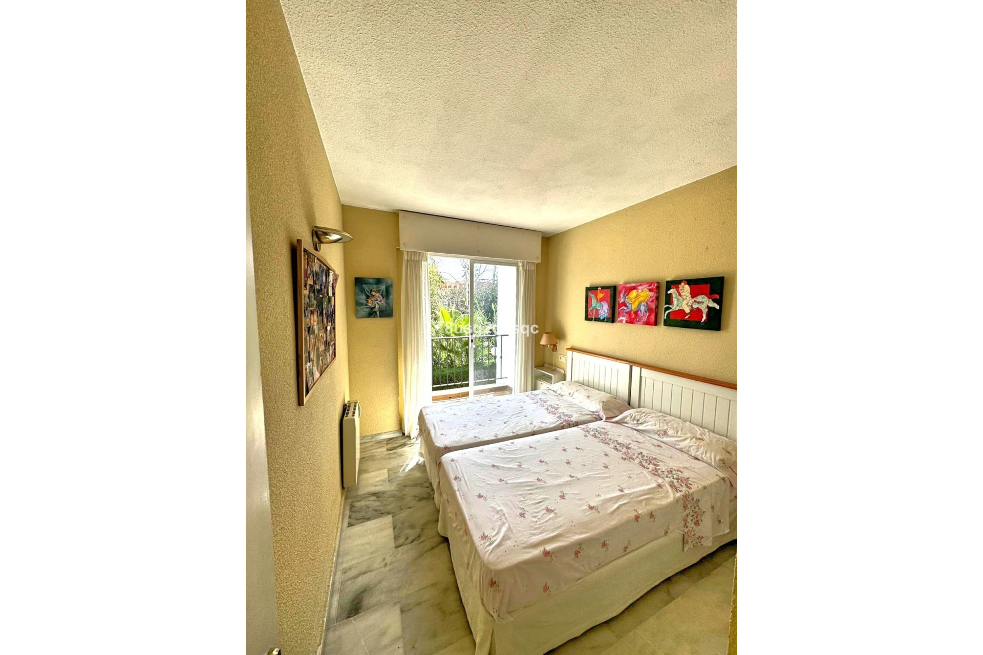 Resale - Apartment - Middle Floor Apartment - Estepona - Costalita