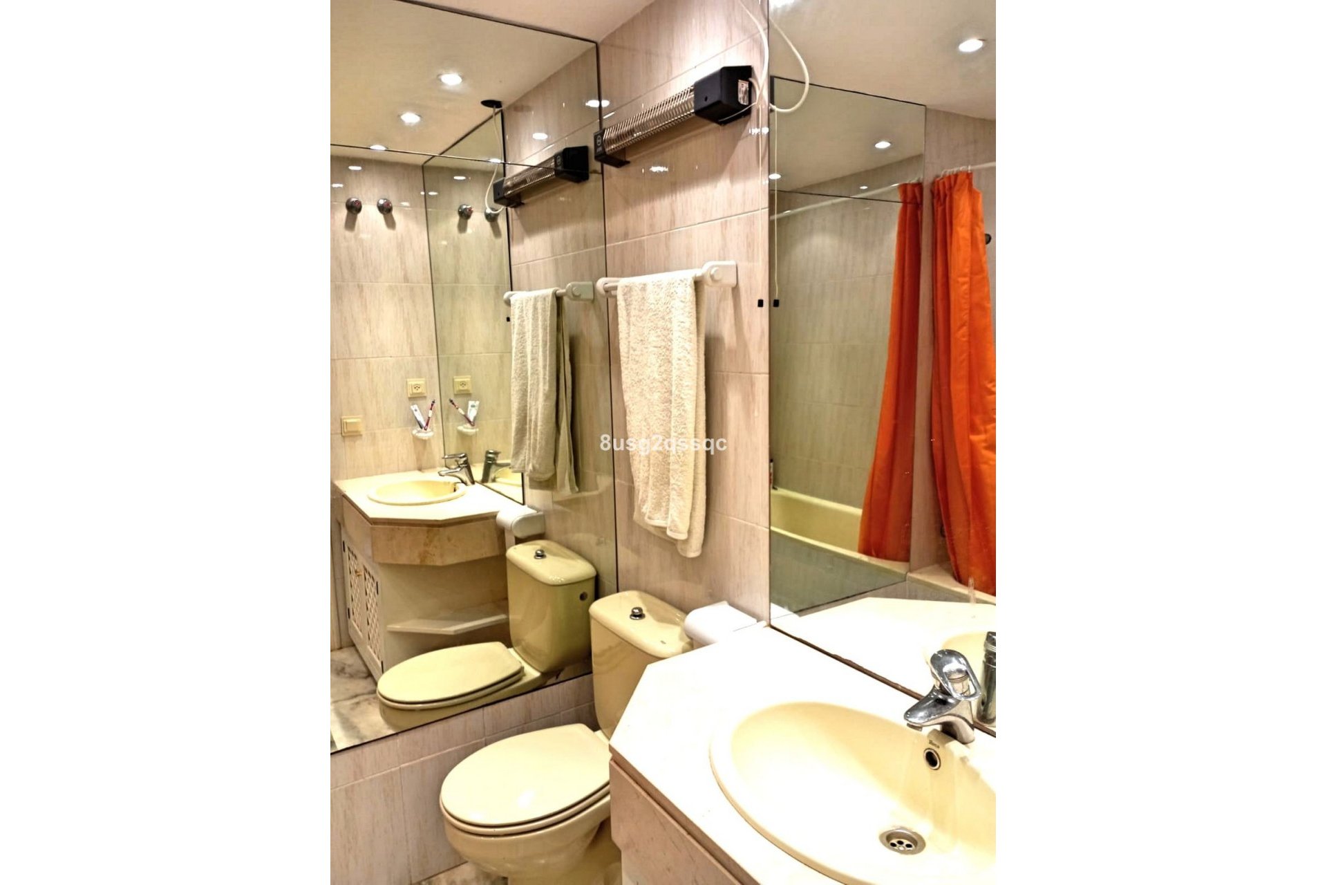 Resale - Apartment - Middle Floor Apartment - Estepona - Costalita