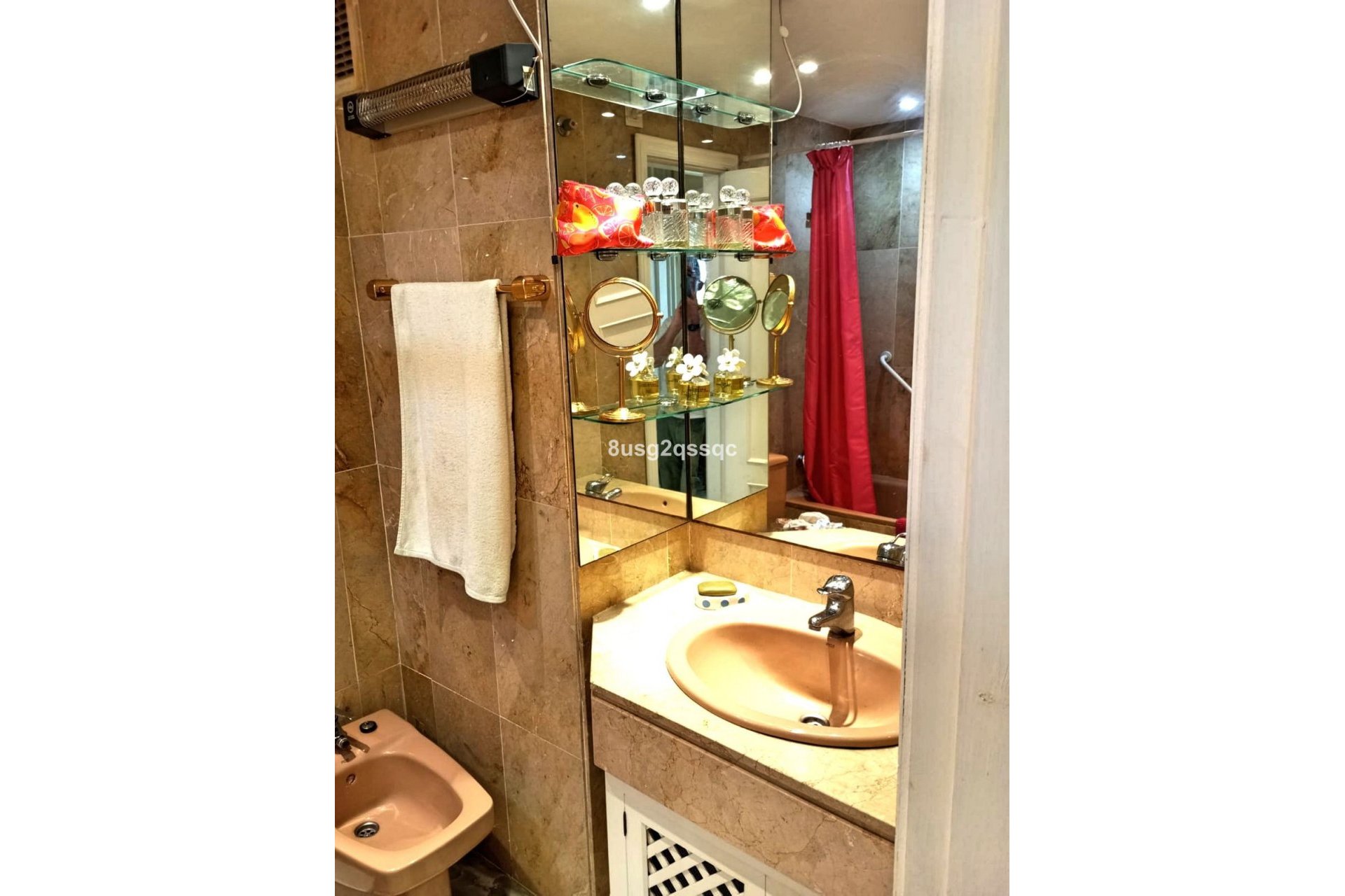 Resale - Apartment - Middle Floor Apartment - Estepona - Costalita