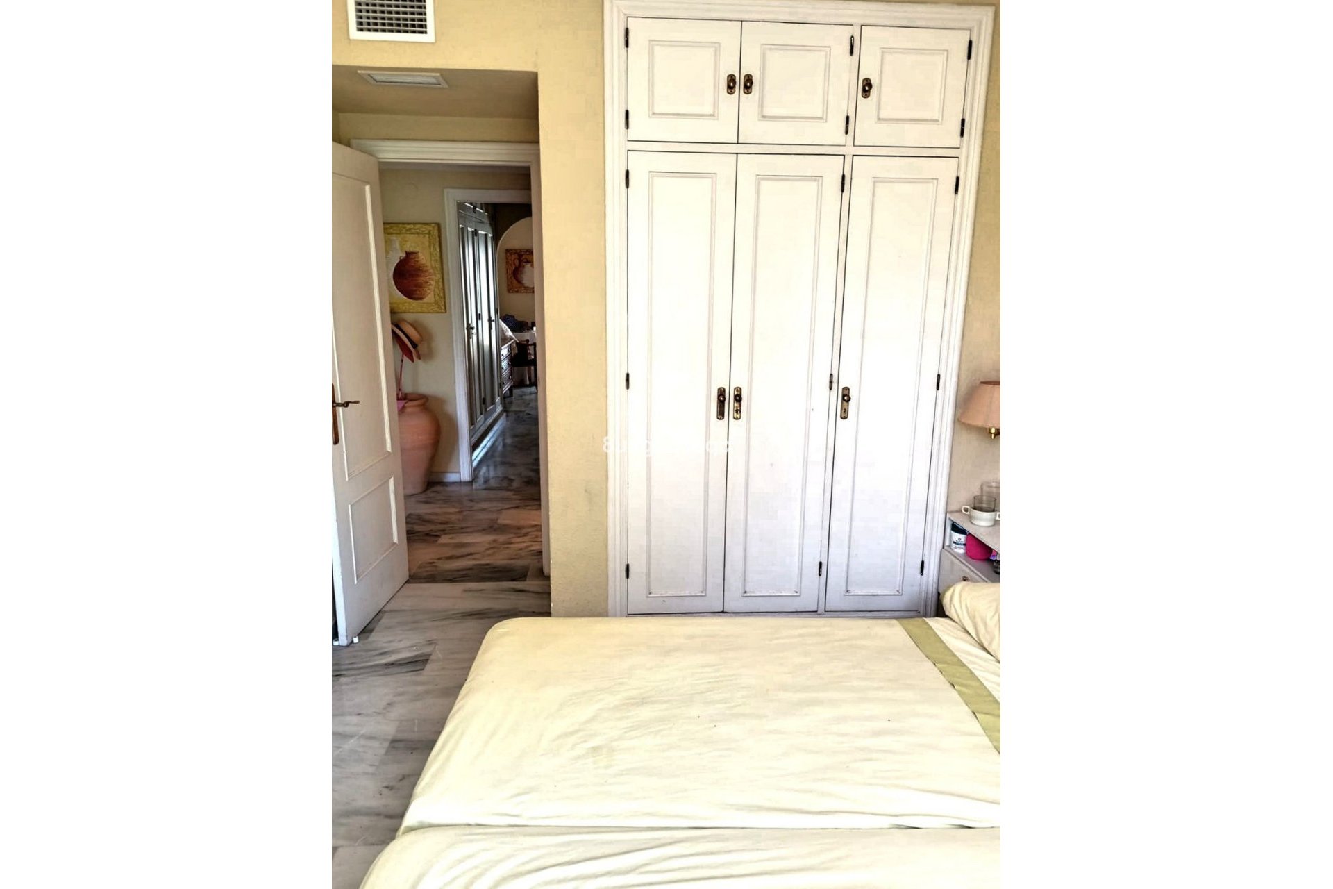 Resale - Apartment - Middle Floor Apartment - Estepona - Costalita