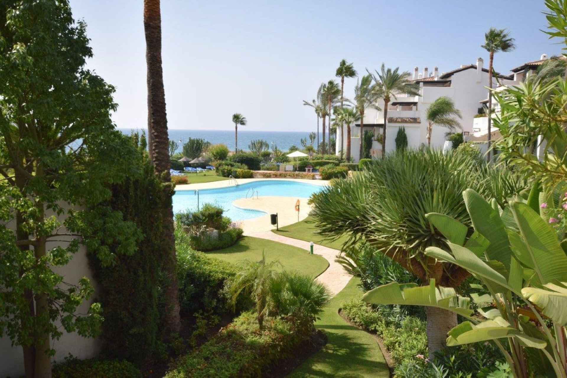 Resale - Apartment - Middle Floor Apartment - Estepona - Costalita