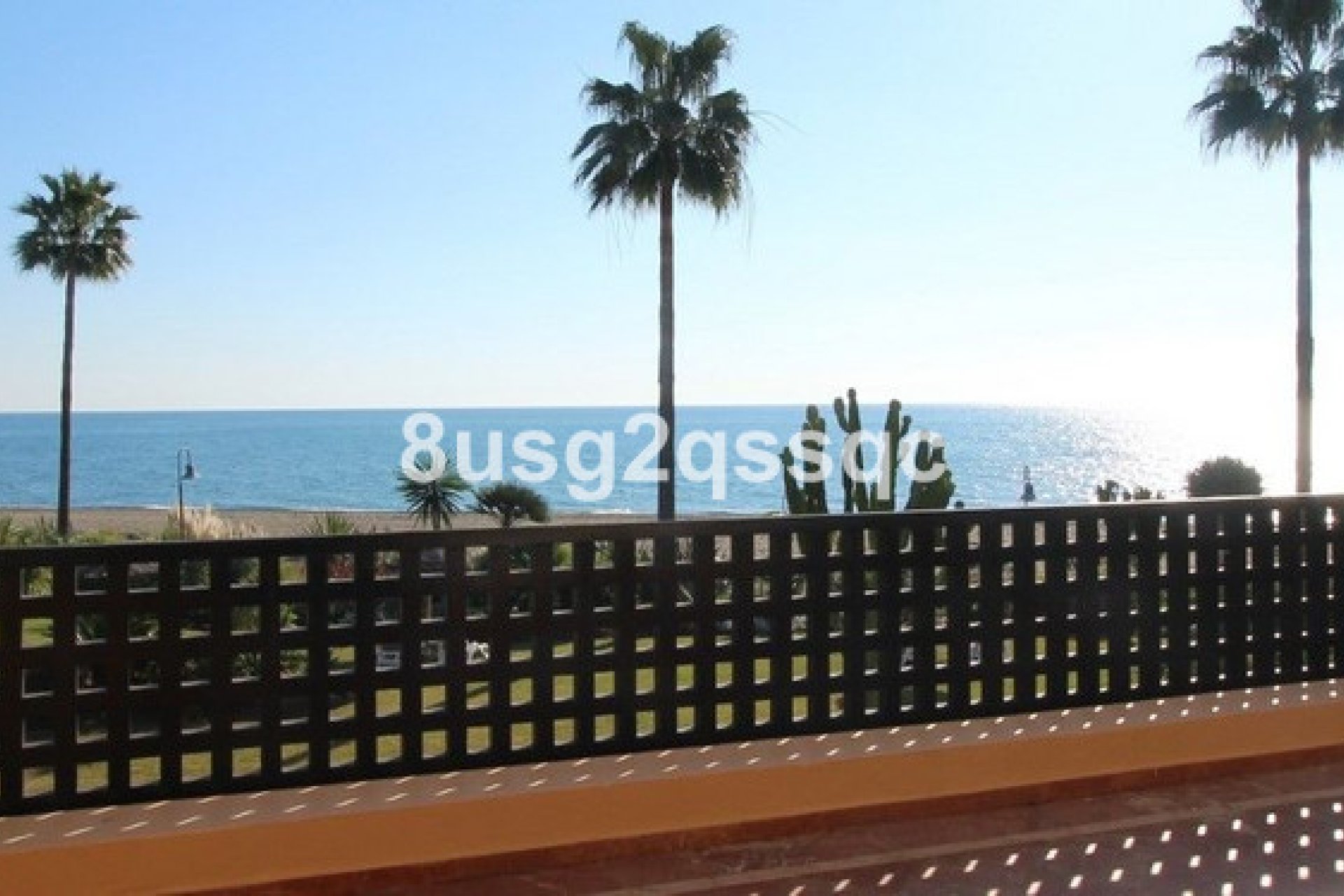 Resale - Apartment - Middle Floor Apartment - Estepona - Costalita