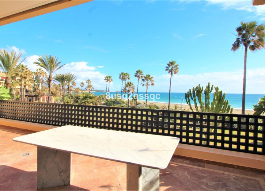 Resale - Apartment - Middle Floor Apartment - Estepona - Costalita