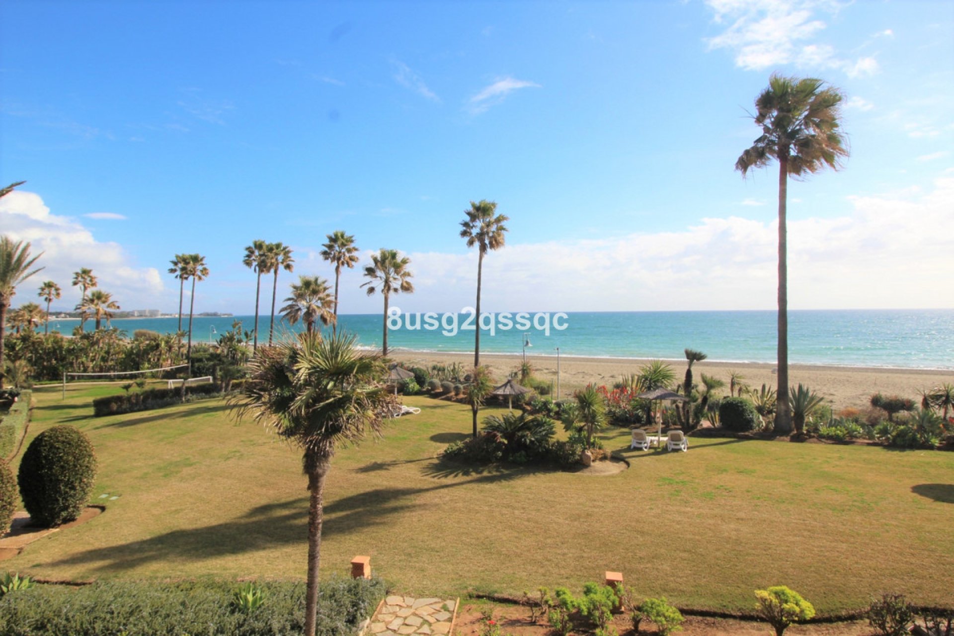 Resale - Apartment - Middle Floor Apartment - Estepona - Costalita