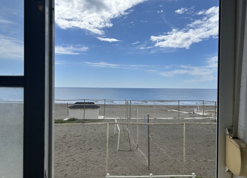 Resale - Apartment - Middle Floor Apartment - Estepona - El Morche