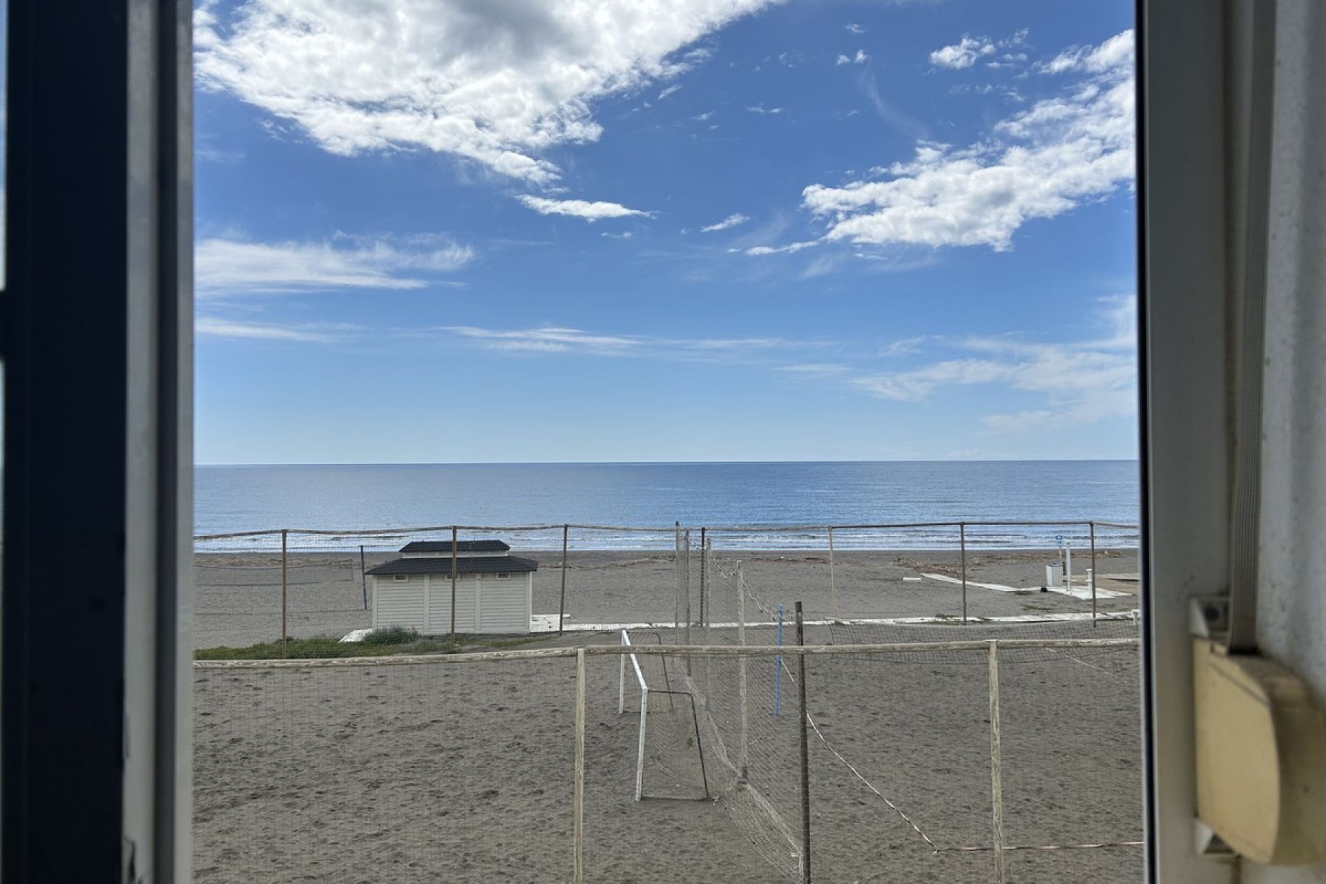 Resale - Apartment - Middle Floor Apartment - Estepona - El Morche