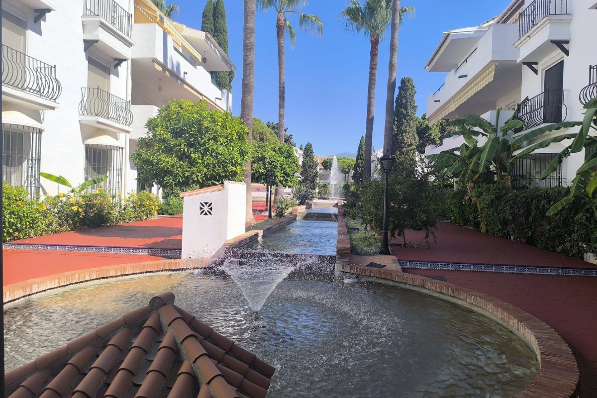 Resale - Apartment - Middle Floor Apartment - Estepona - El Presidente