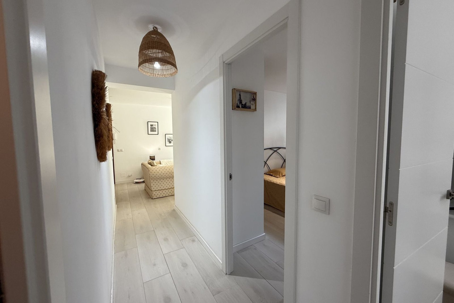 Resale - Apartment - Middle Floor Apartment - Estepona - Estepona Centro