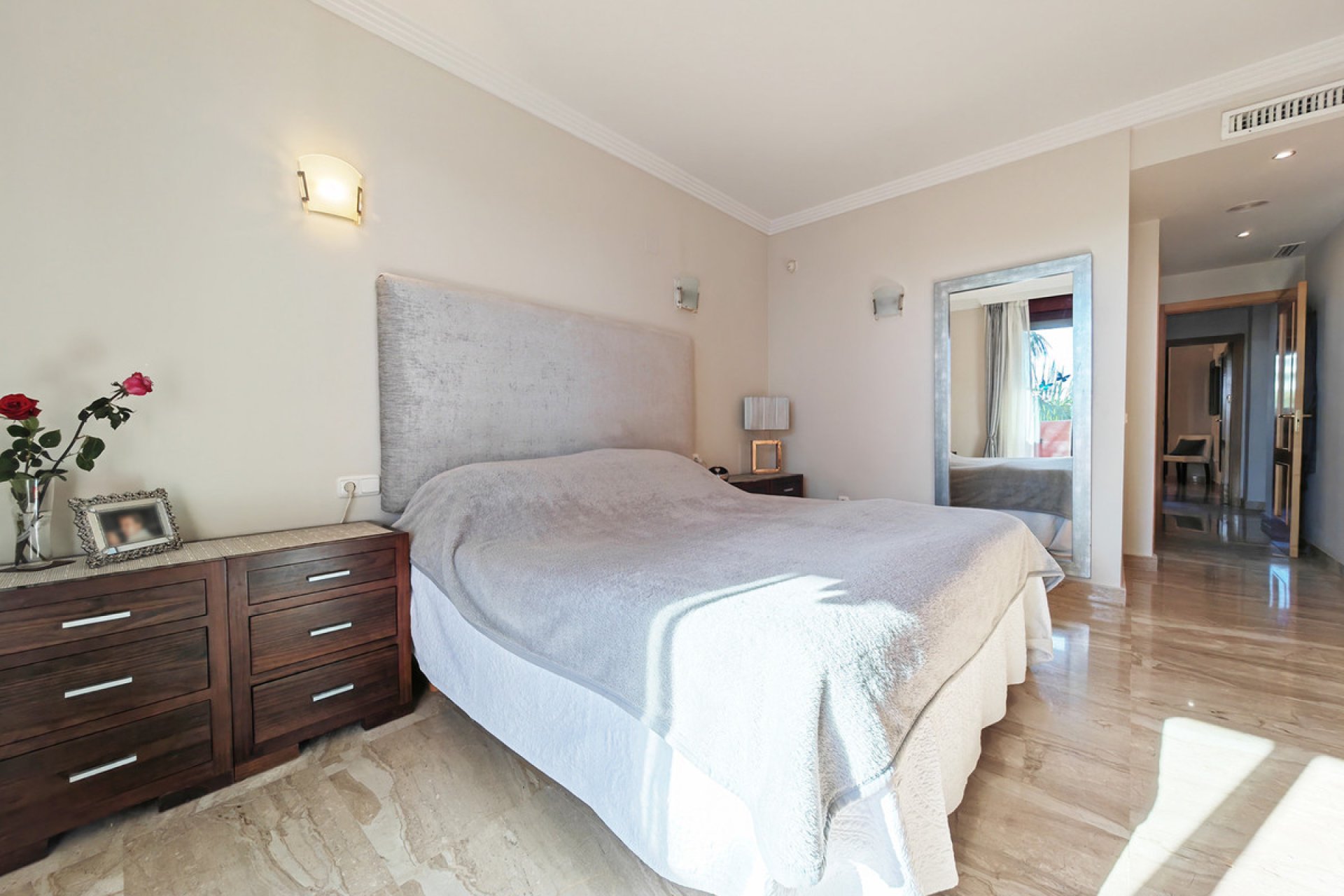 Resale - Apartment - Middle Floor Apartment - Estepona - Estepona Centro