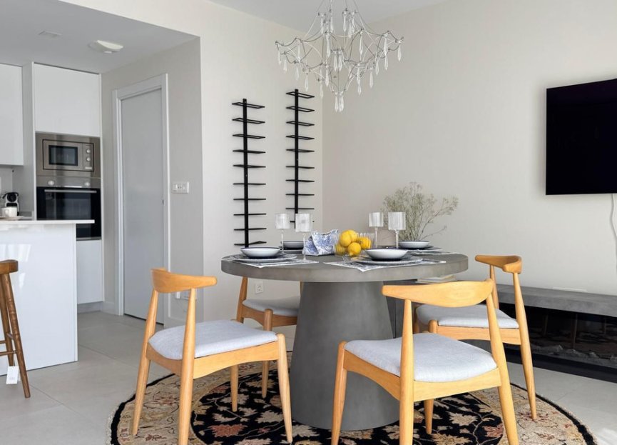 Resale - Apartment - Middle Floor Apartment - Estepona - Estepona Centro