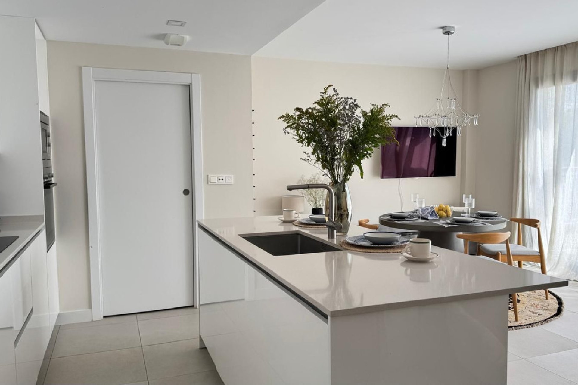 Resale - Apartment - Middle Floor Apartment - Estepona - Estepona Centro