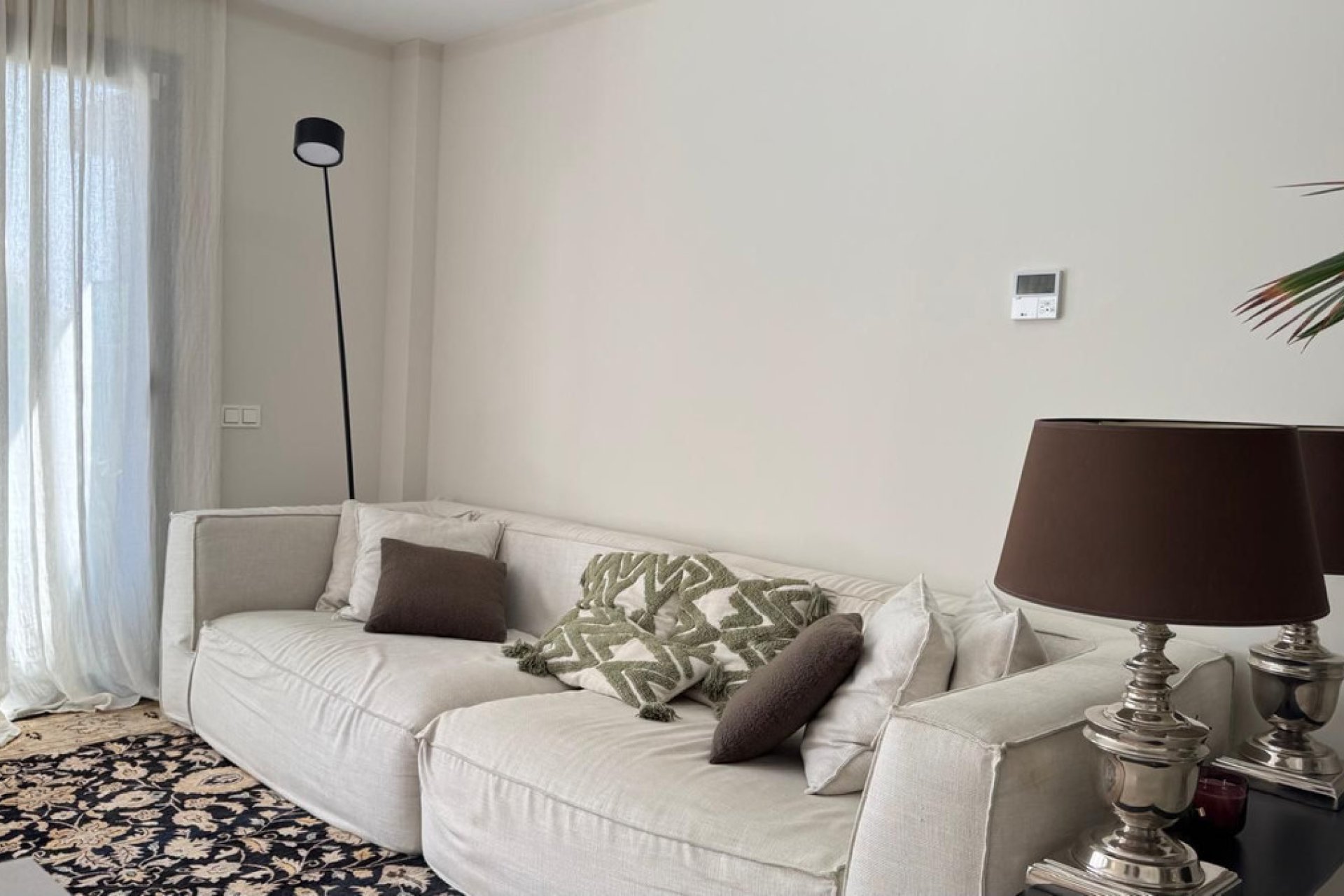 Resale - Apartment - Middle Floor Apartment - Estepona - Estepona Centro