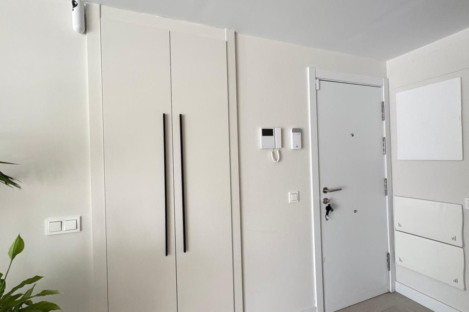 Resale - Apartment - Middle Floor Apartment - Estepona - Estepona Centro