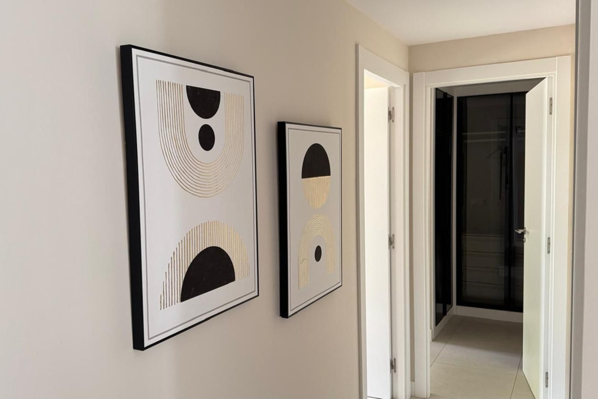 Resale - Apartment - Middle Floor Apartment - Estepona - Estepona Centro