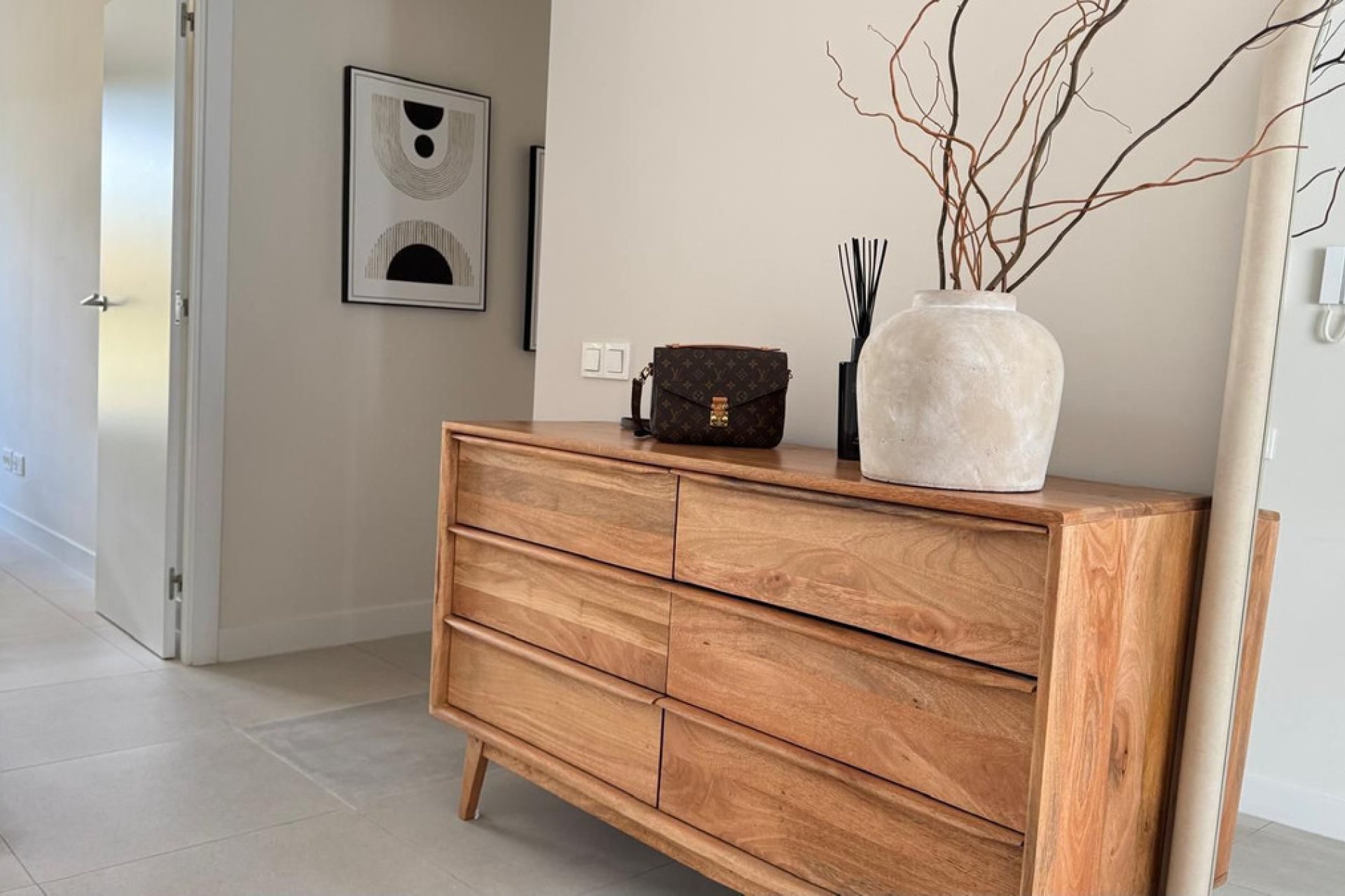 Resale - Apartment - Middle Floor Apartment - Estepona - Estepona Centro