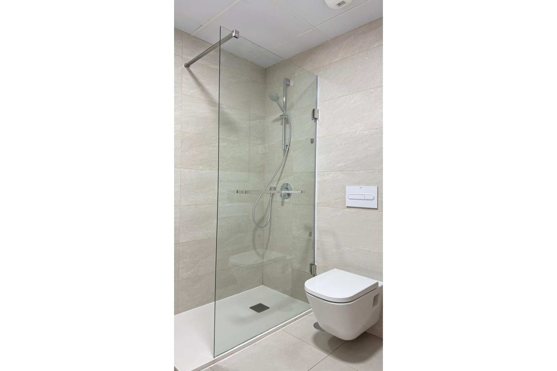 Resale - Apartment - Middle Floor Apartment - Estepona - Estepona Centro