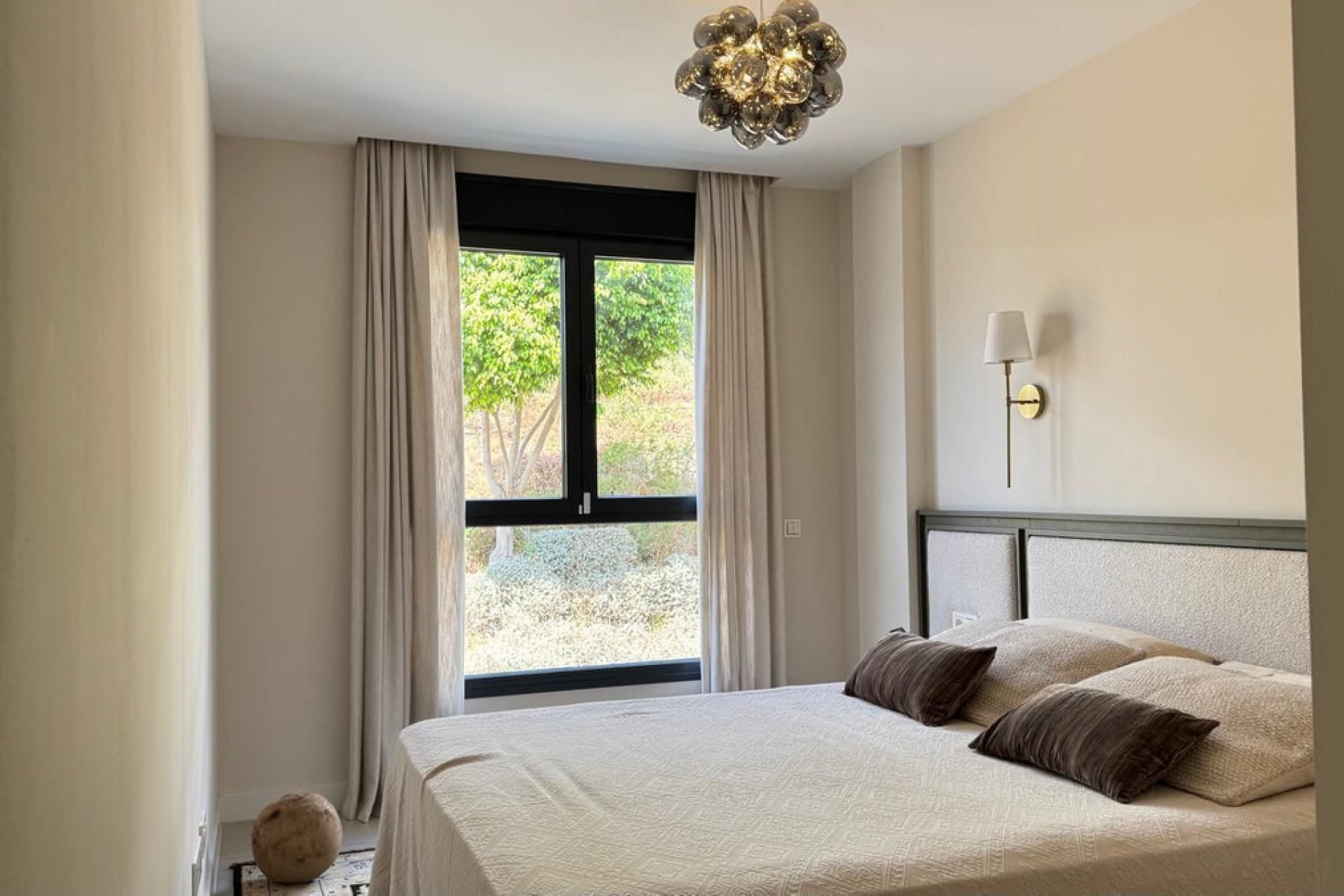 Resale - Apartment - Middle Floor Apartment - Estepona - Estepona Centro