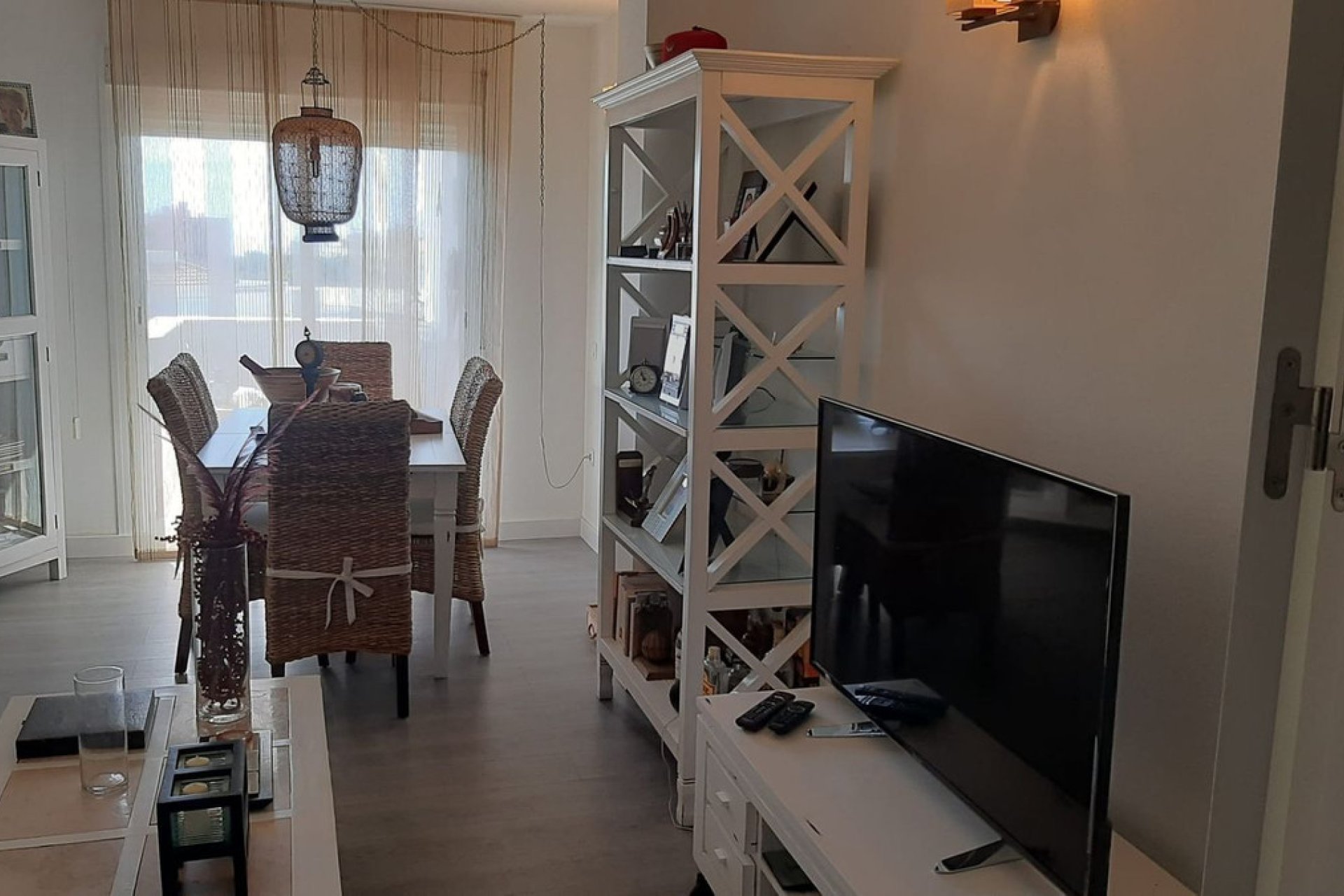 Resale - Apartment - Middle Floor Apartment - Estepona - Estepona Centro