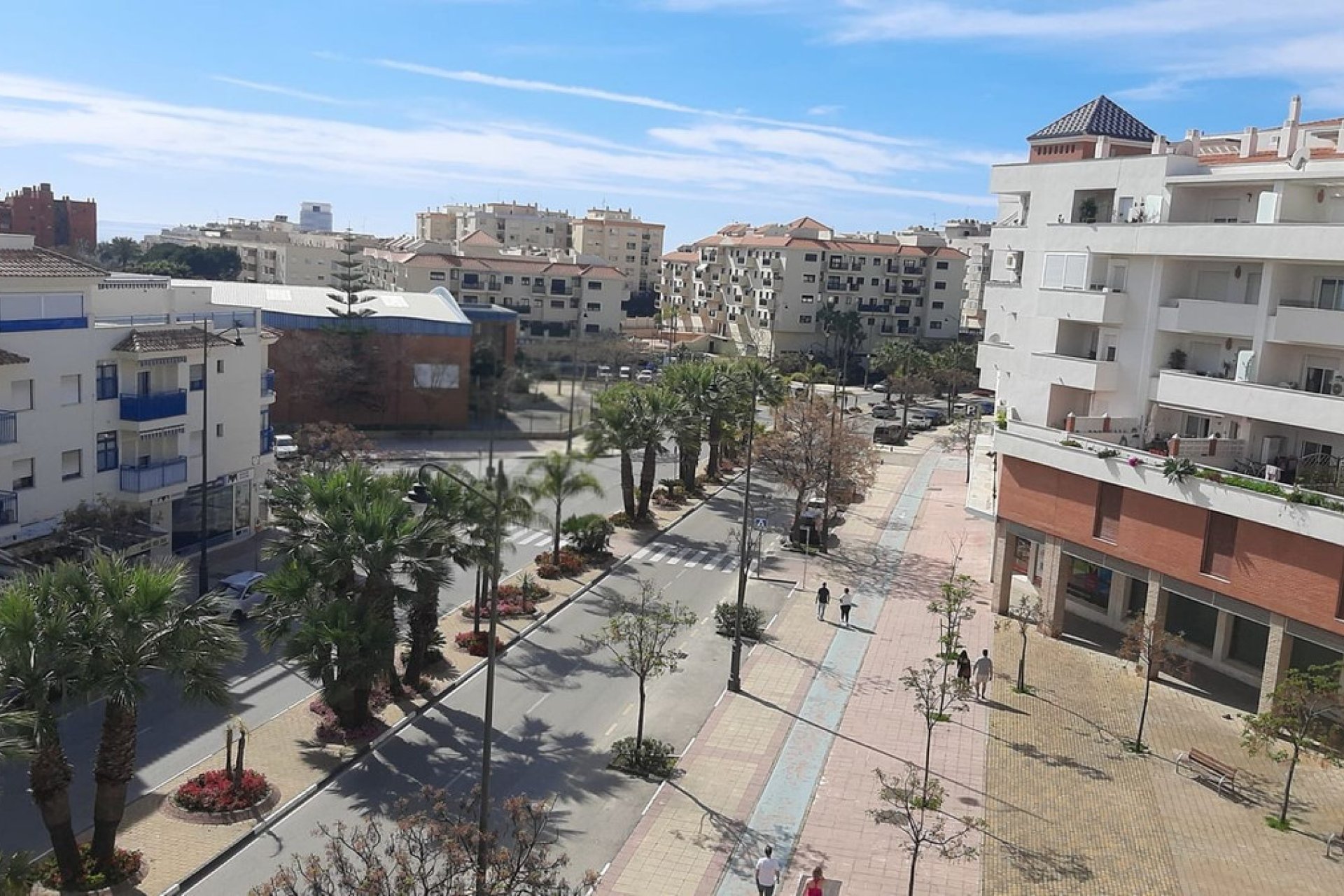 Resale - Apartment - Middle Floor Apartment - Estepona - Estepona Centro