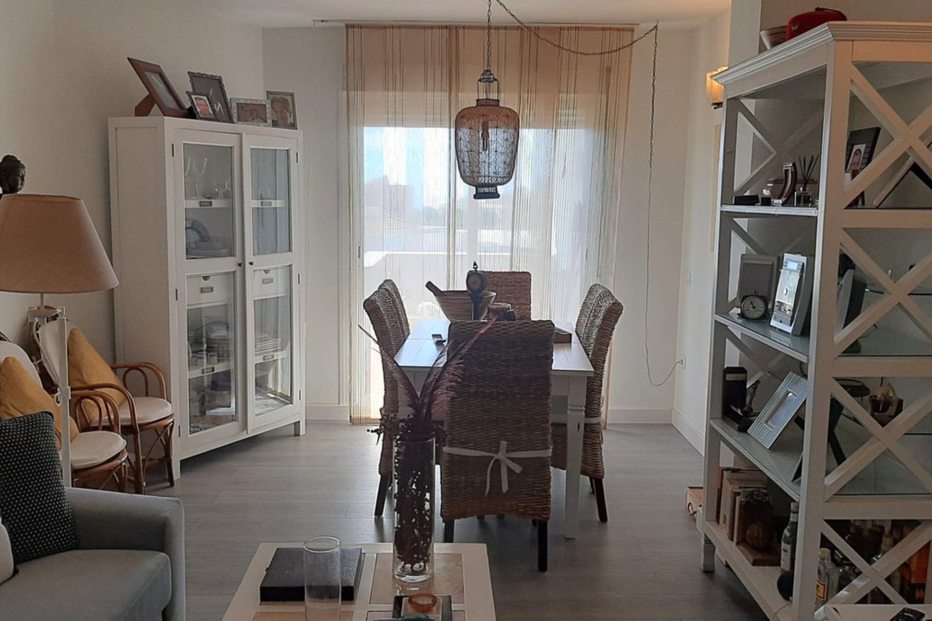 Resale - Apartment - Middle Floor Apartment - Estepona - Estepona Centro