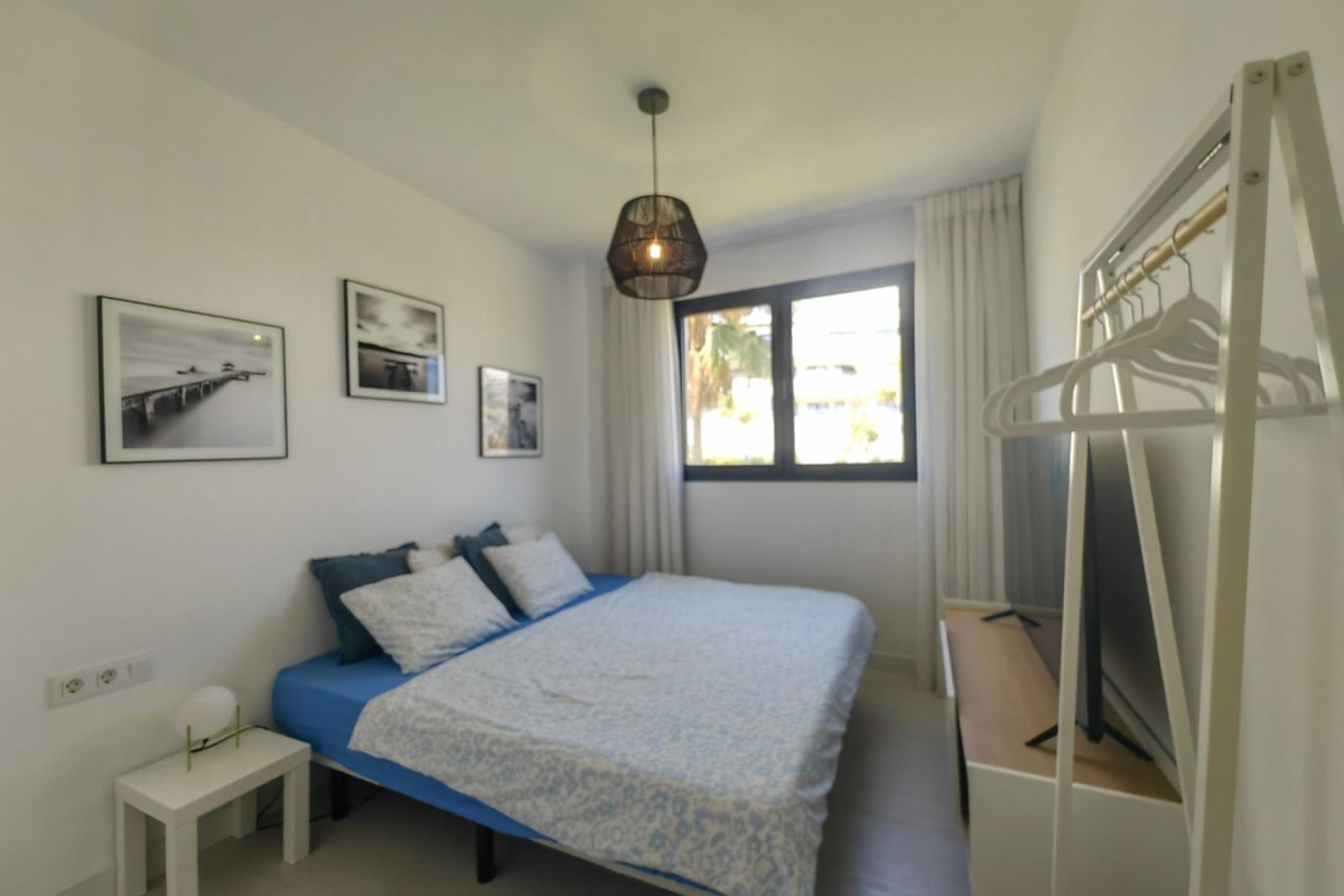 Resale - Apartment - Middle Floor Apartment - Estepona - Estepona Centro