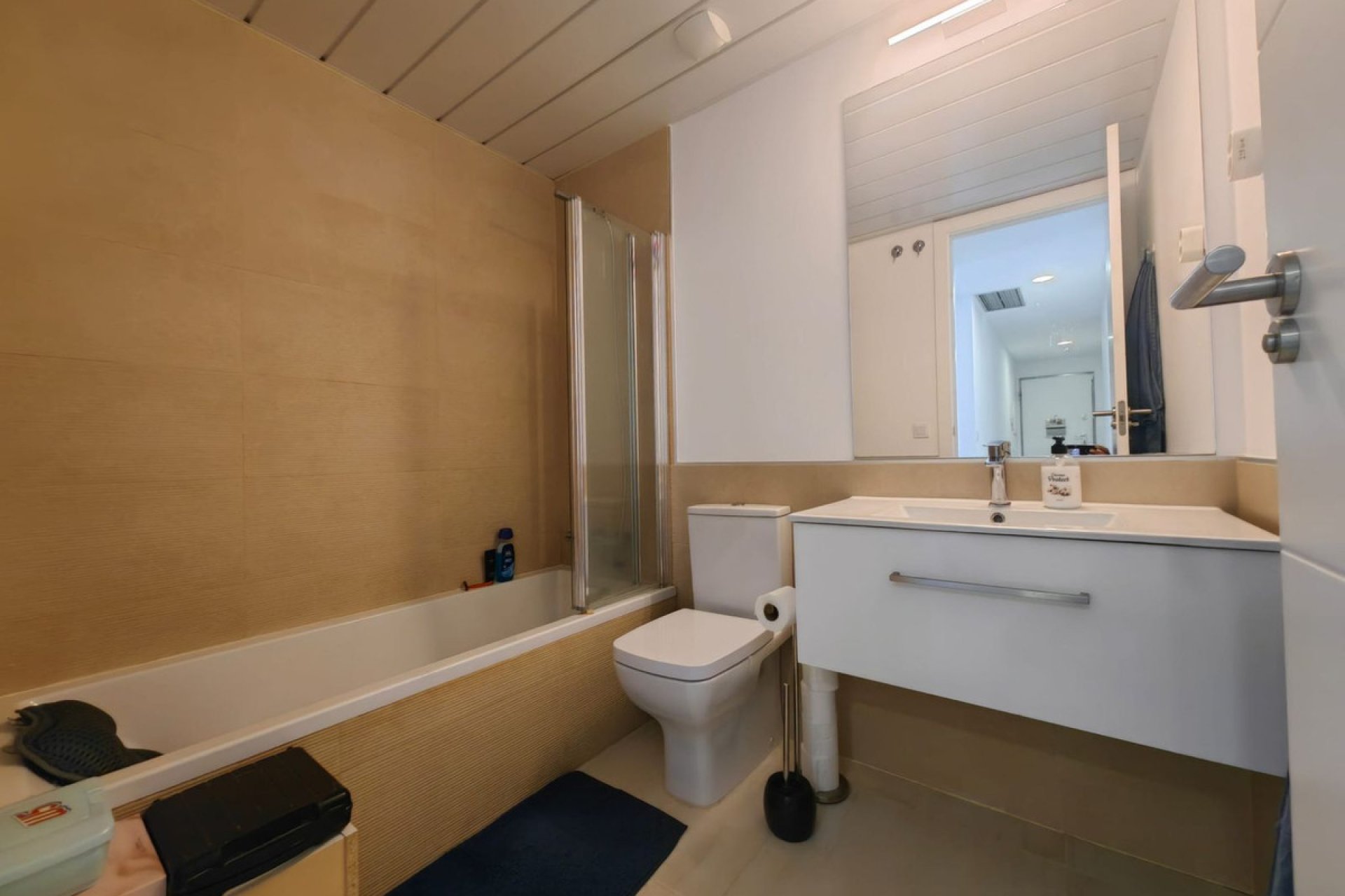 Resale - Apartment - Middle Floor Apartment - Estepona - Estepona Centro