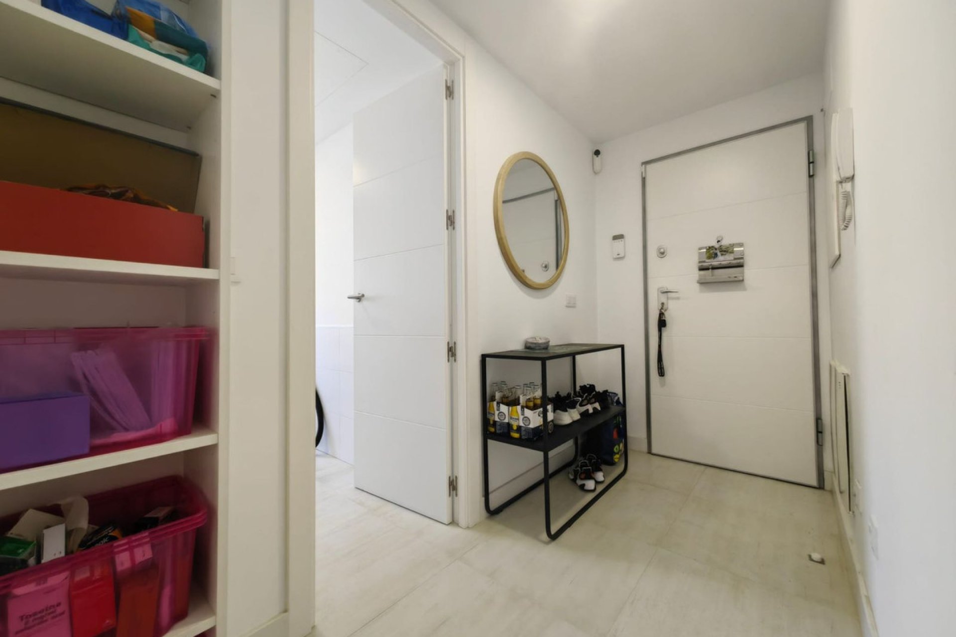 Resale - Apartment - Middle Floor Apartment - Estepona - Estepona Centro