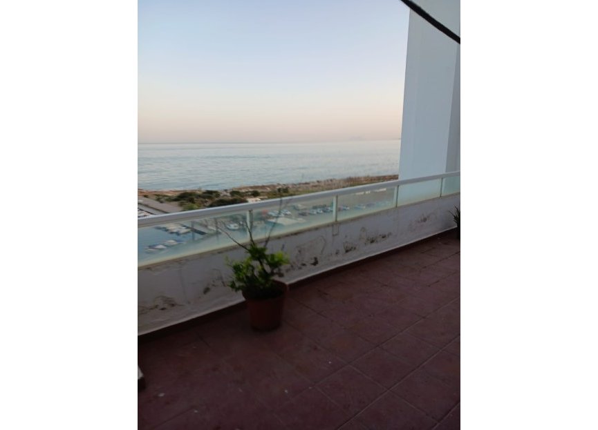 Resale - Apartment - Middle Floor Apartment - Estepona - Estepona Centro