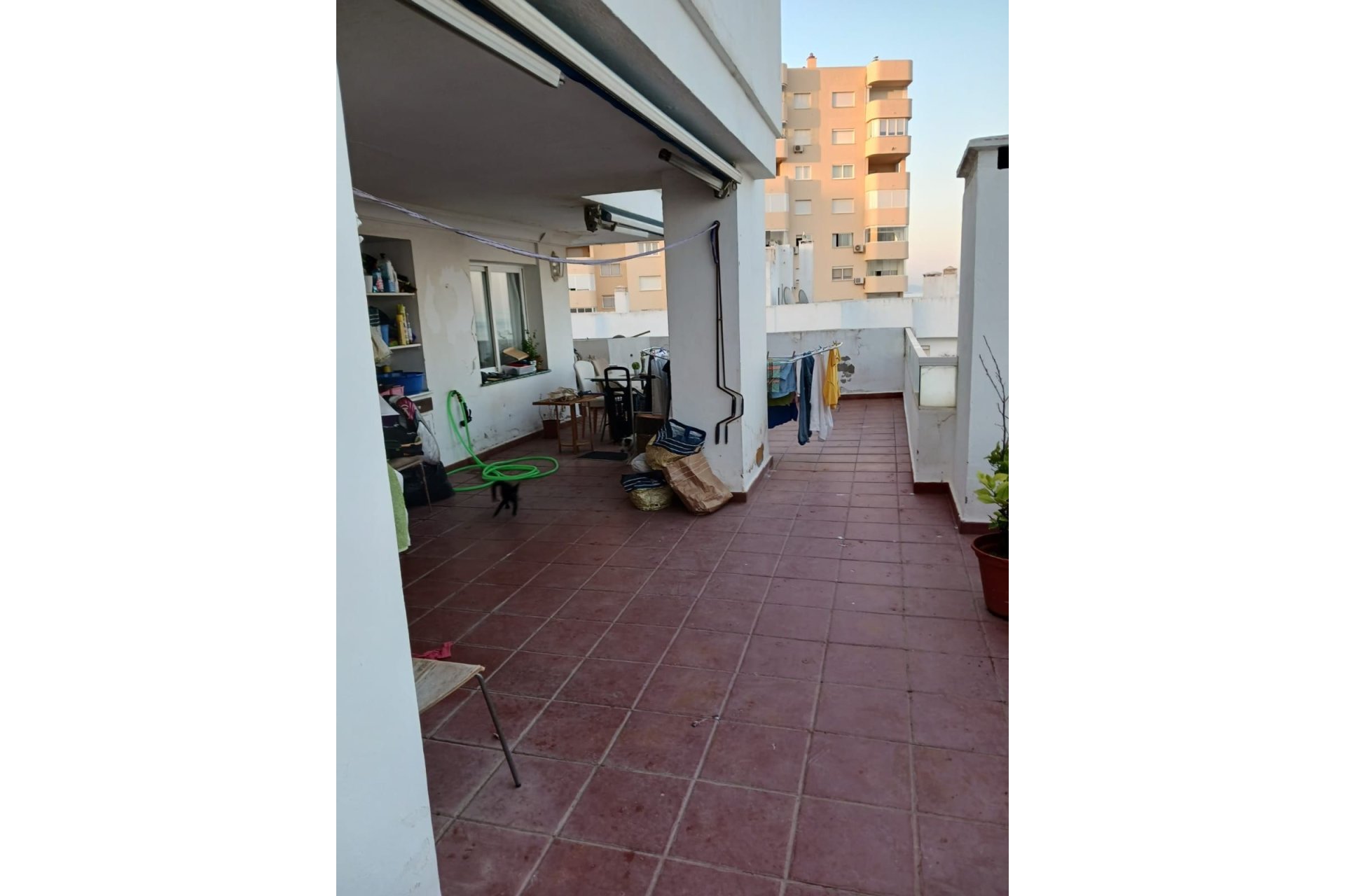 Resale - Apartment - Middle Floor Apartment - Estepona - Estepona Centro