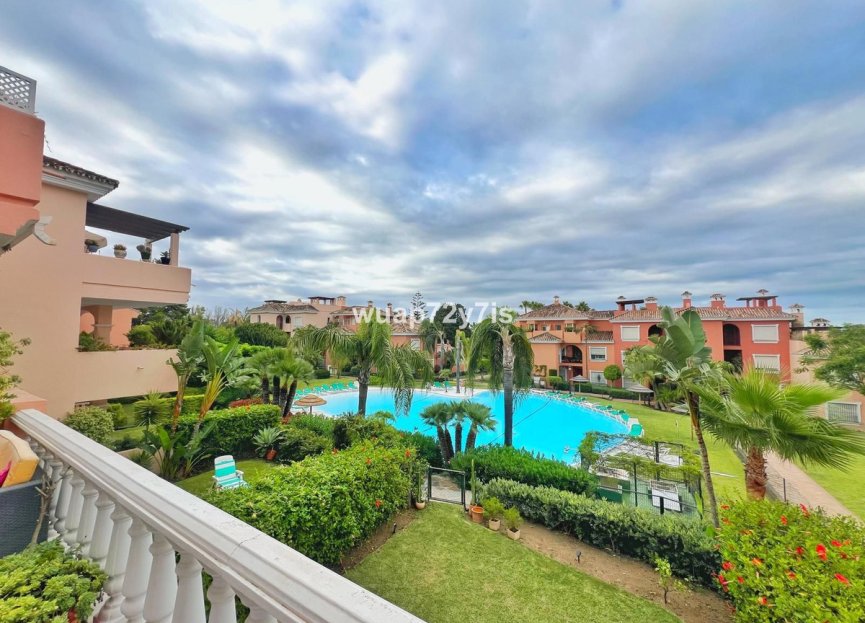 Resale - Apartment - Middle Floor Apartment - Estepona - Estepona Centro