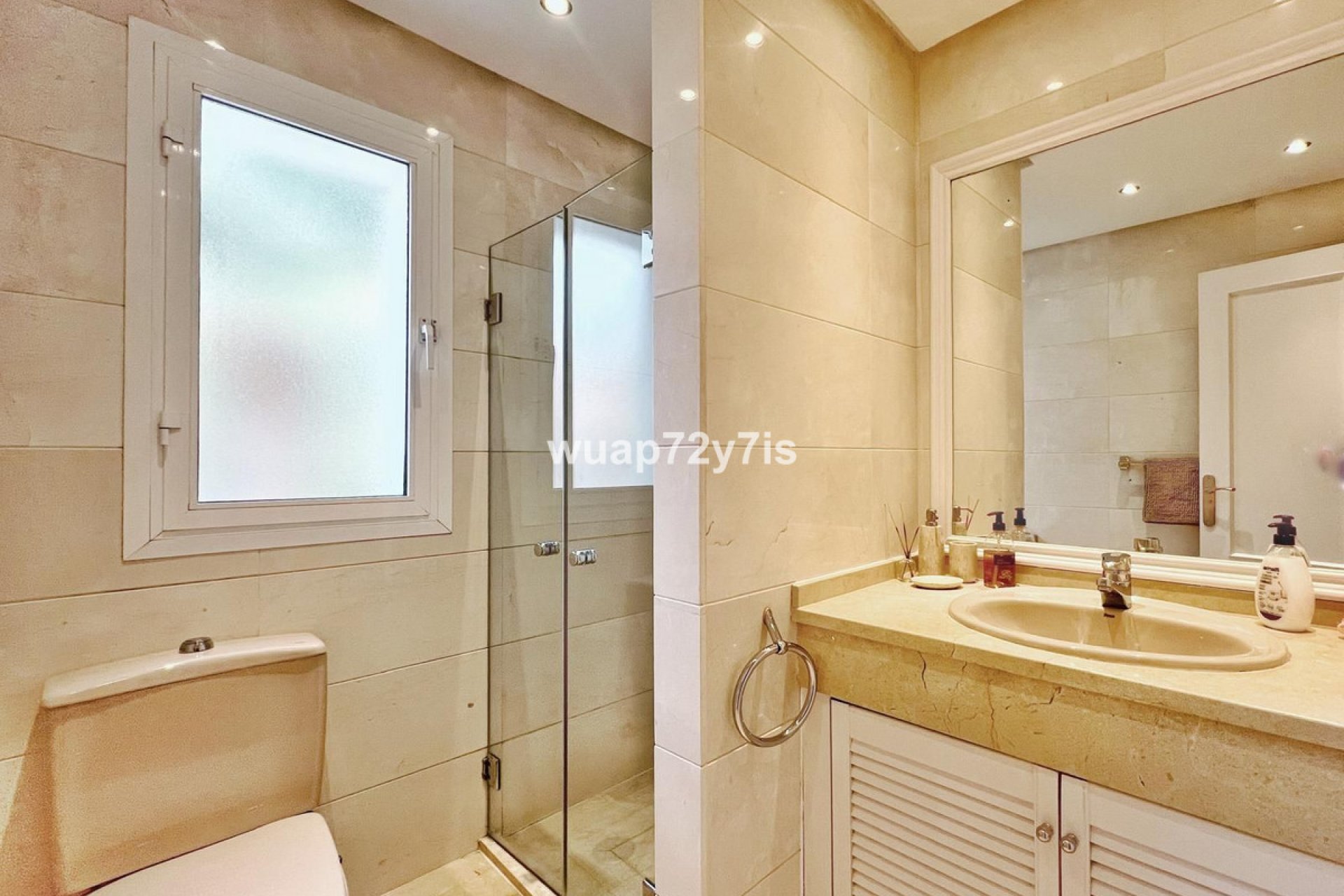 Resale - Apartment - Middle Floor Apartment - Estepona - Estepona Centro