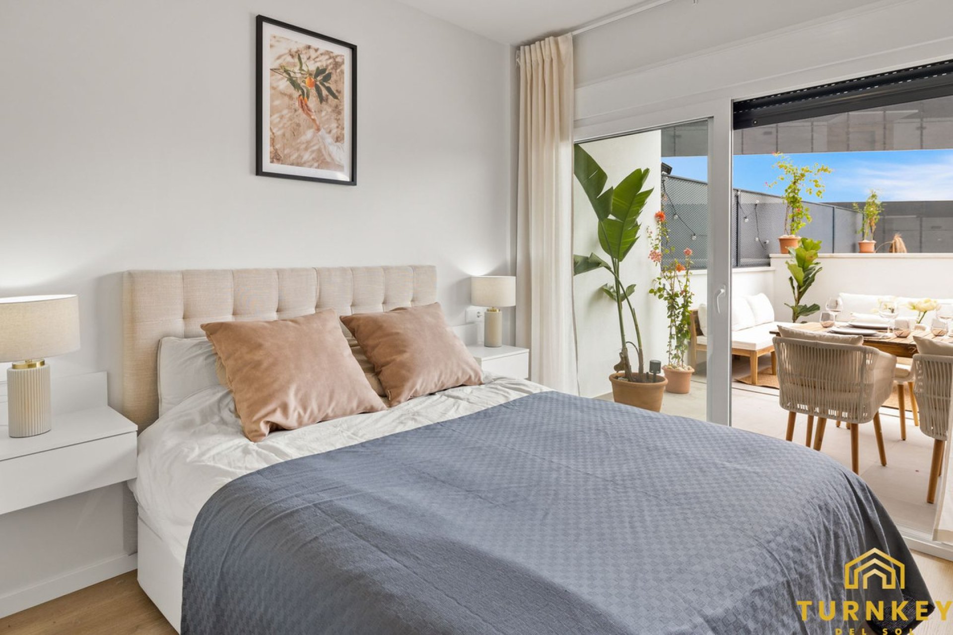 Resale - Apartment - Middle Floor Apartment - Estepona - Estepona Centro