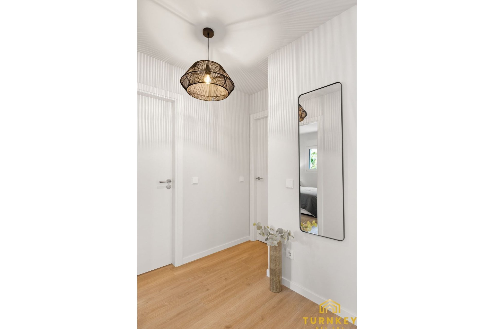 Resale - Apartment - Middle Floor Apartment - Estepona - Estepona Centro