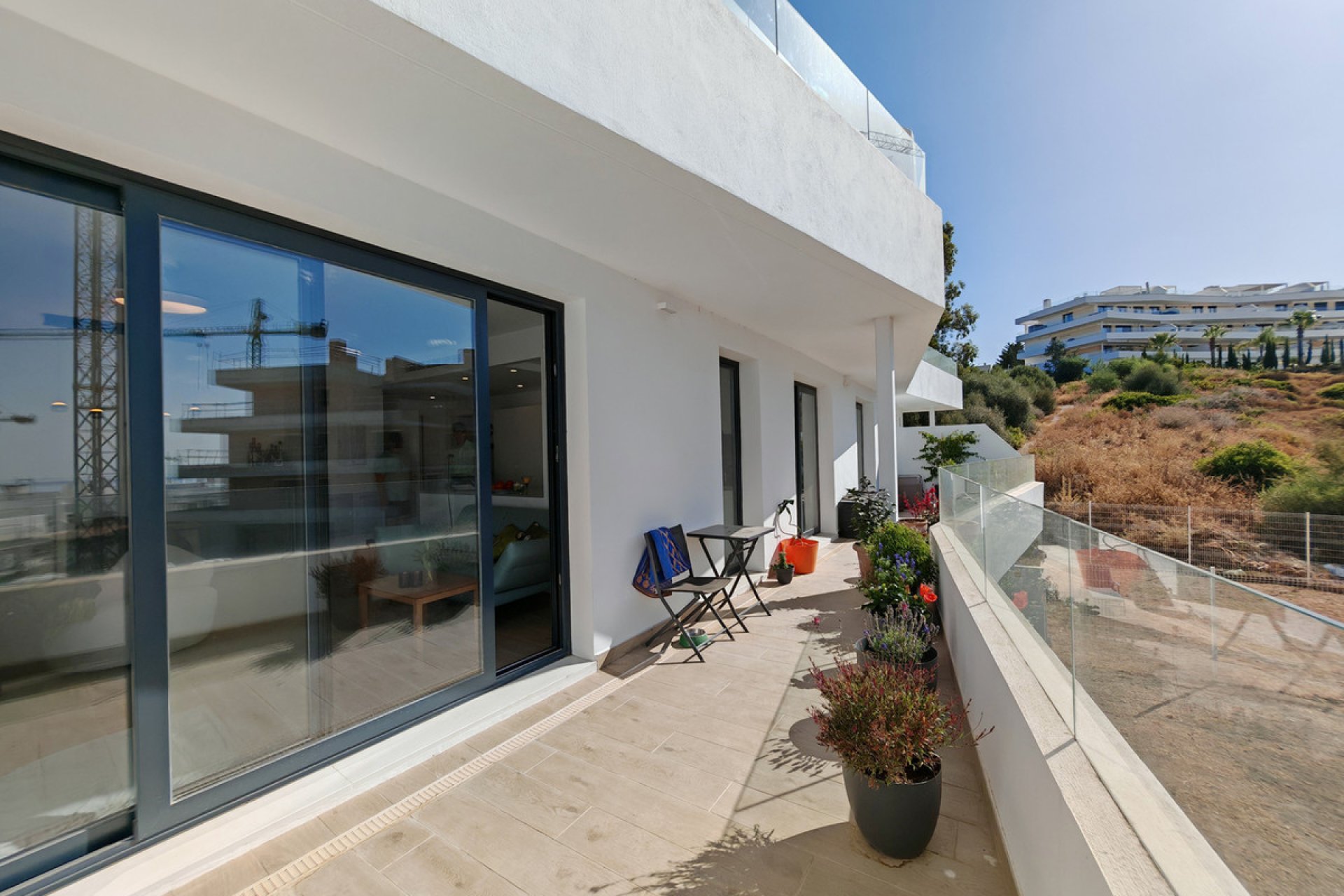 Resale - Apartment - Middle Floor Apartment - Estepona - Estepona Centro