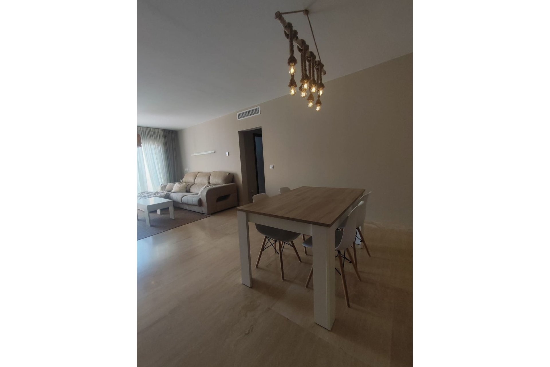 Resale - Apartment - Middle Floor Apartment - Estepona - Estepona Centro