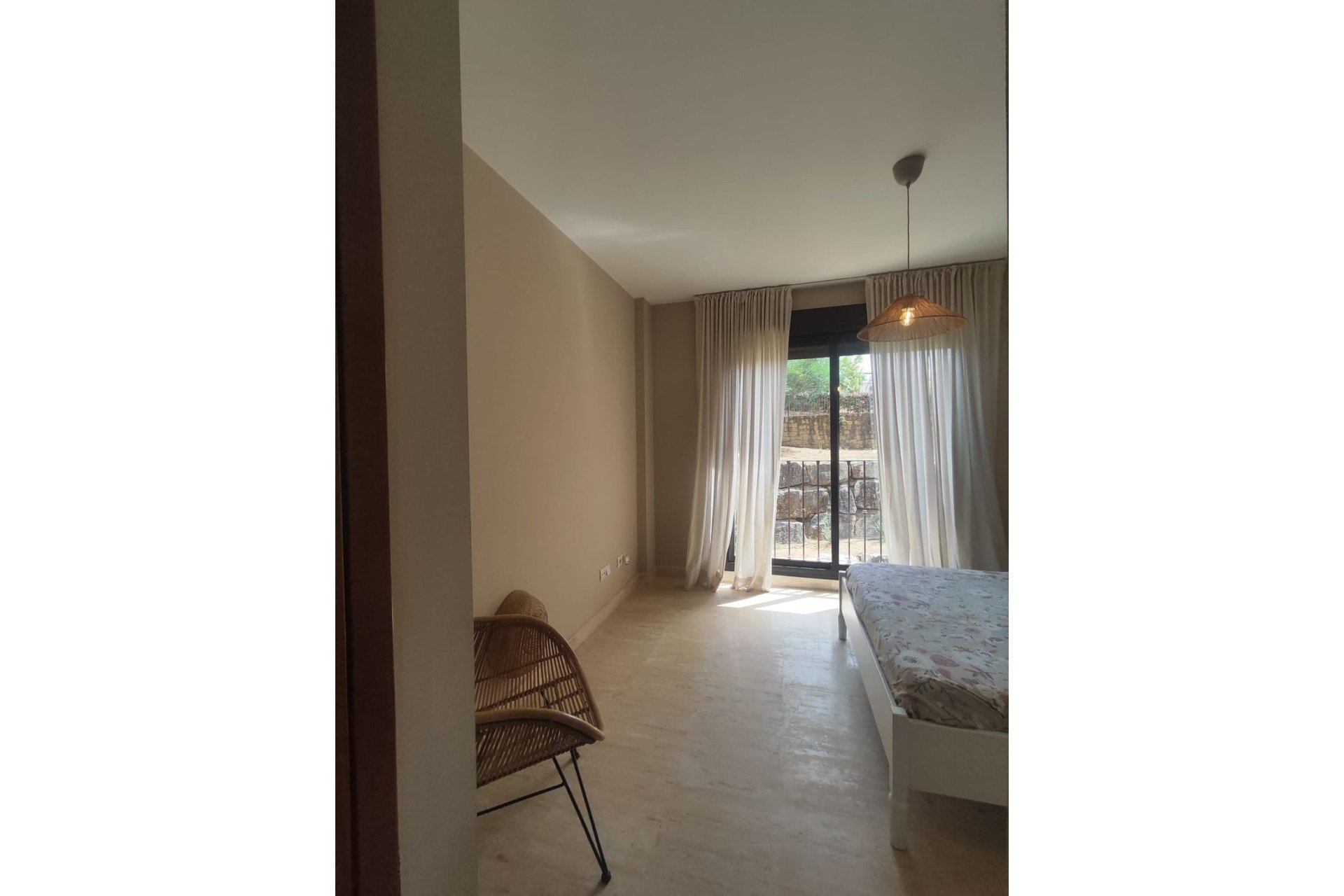 Resale - Apartment - Middle Floor Apartment - Estepona - Estepona Centro