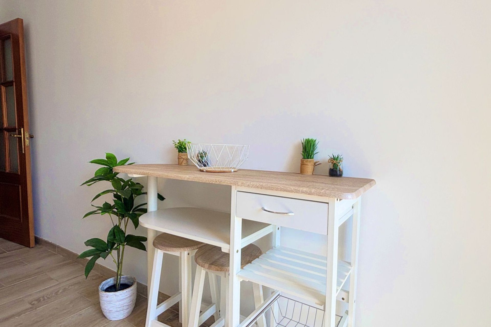 Resale - Apartment - Middle Floor Apartment - Estepona - Estepona Centro