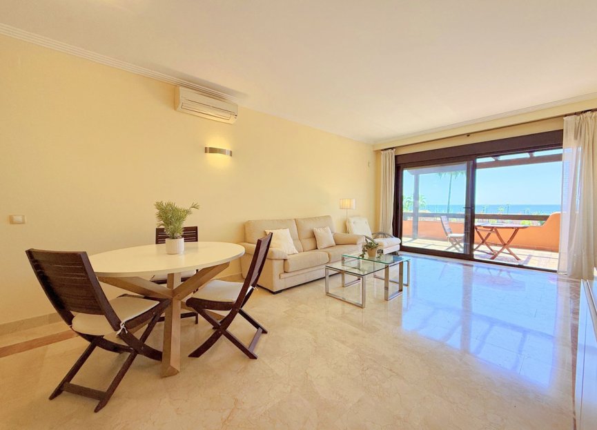 Resale - Apartment - Middle Floor Apartment - Estepona - Estepona Centro