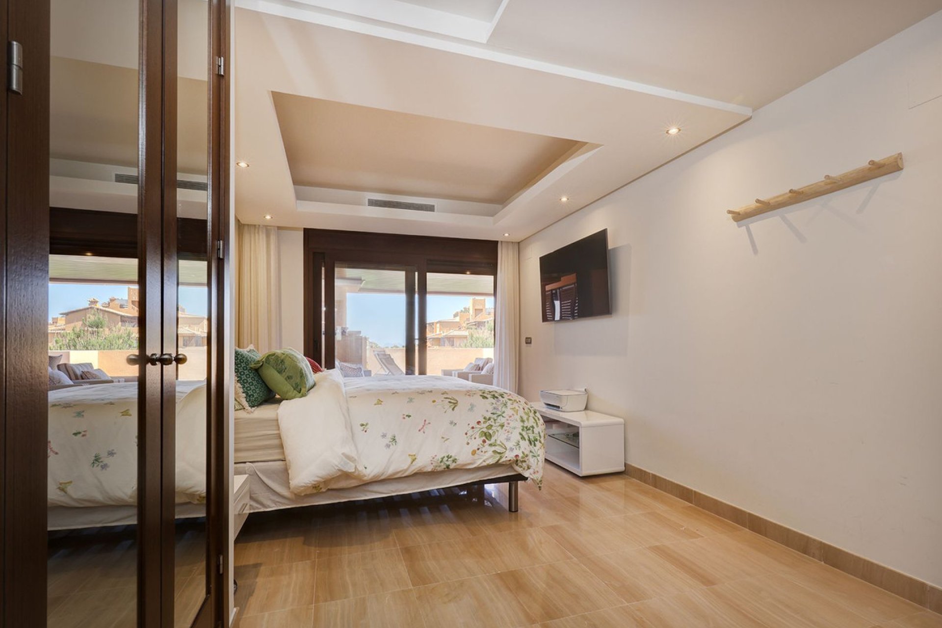 Resale - Apartment - Middle Floor Apartment - Estepona - Estepona Centro