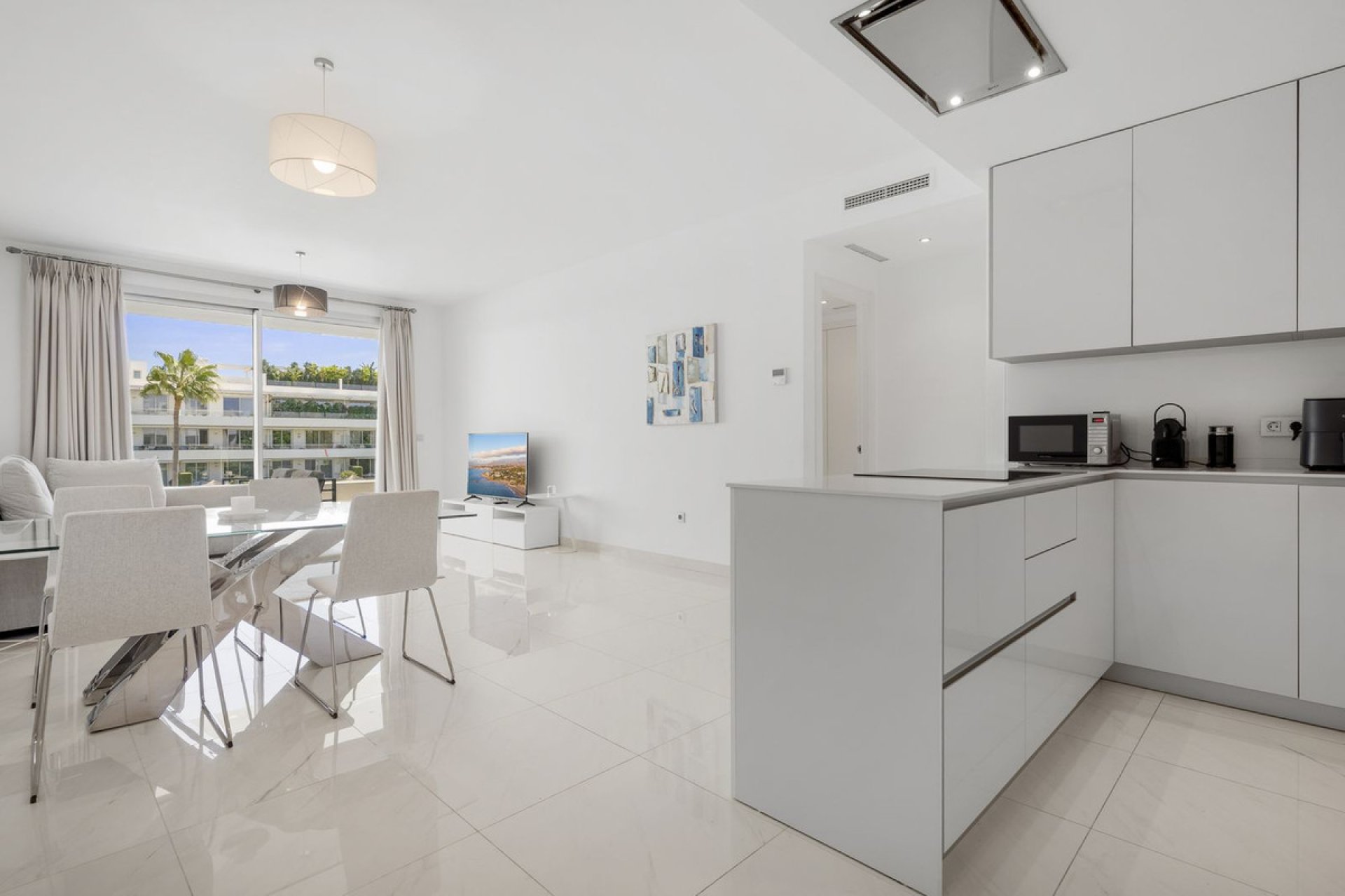 Resale - Apartment - Middle Floor Apartment - Estepona - Estepona Centro