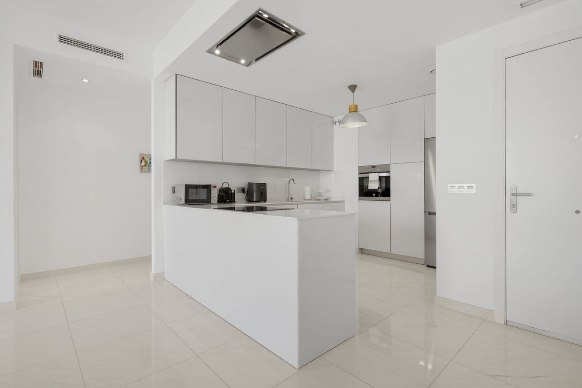 Resale - Apartment - Middle Floor Apartment - Estepona - Estepona Centro