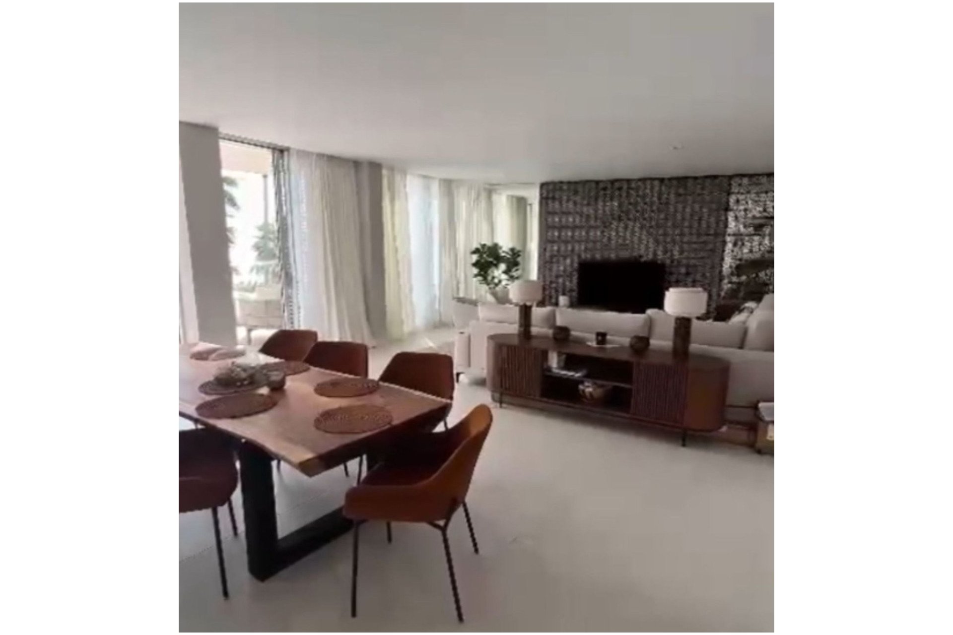 Resale - Apartment - Middle Floor Apartment - Estepona - Estepona Centro