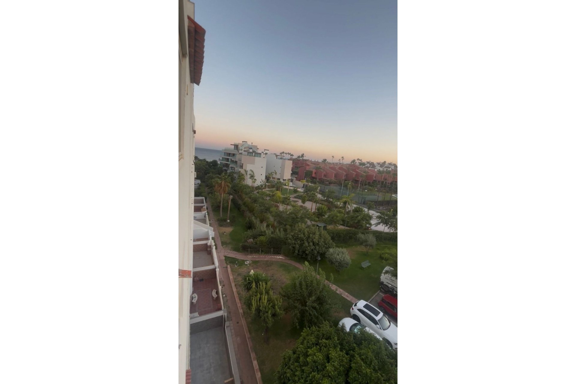 Resale - Apartment - Middle Floor Apartment - Estepona - Estepona Centro