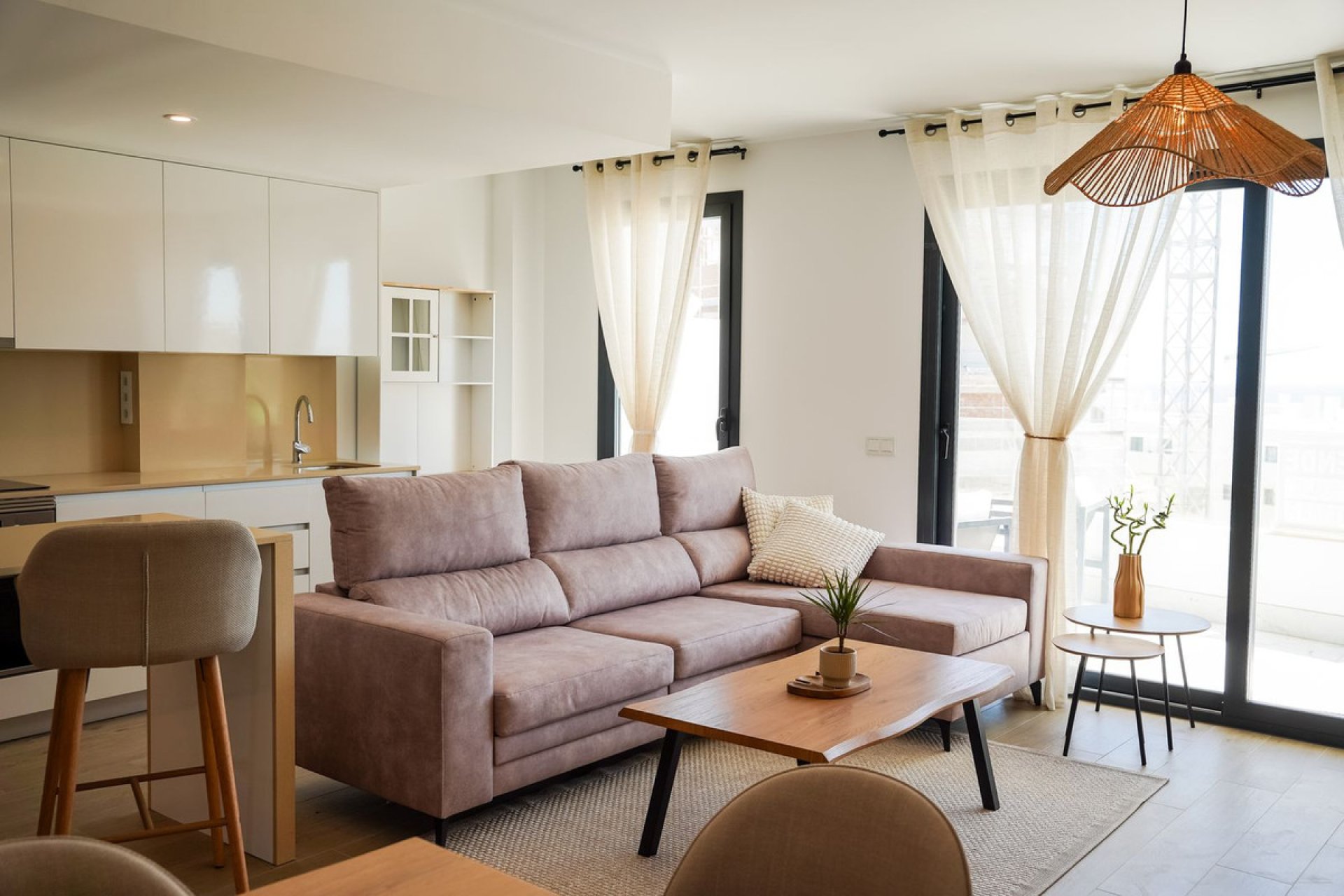 Resale - Apartment - Middle Floor Apartment - Estepona - Estepona Centro