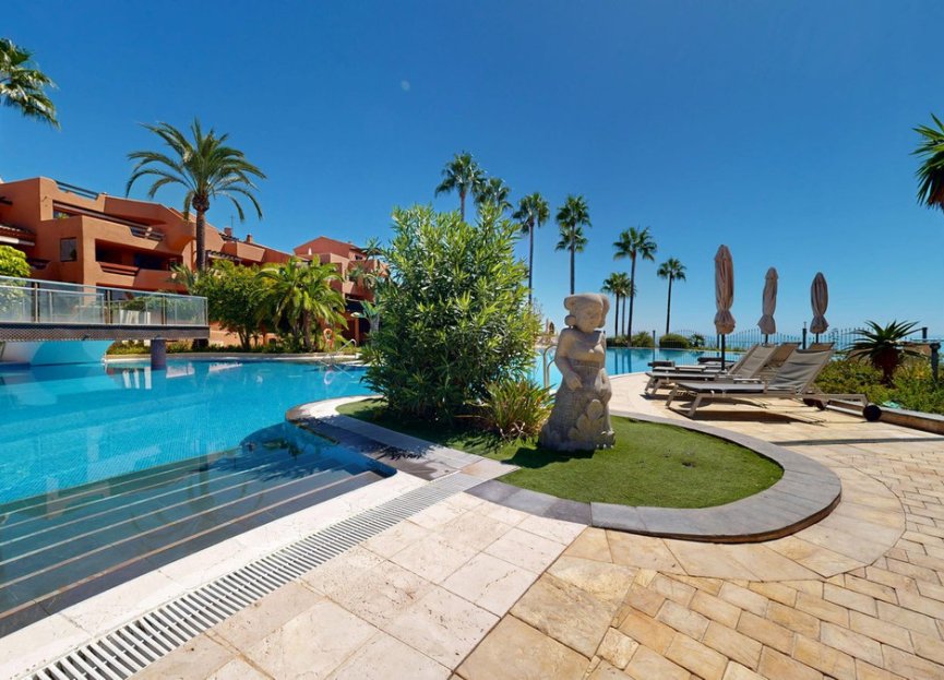 Resale - Apartment - Middle Floor Apartment - Estepona - Estepona Centro