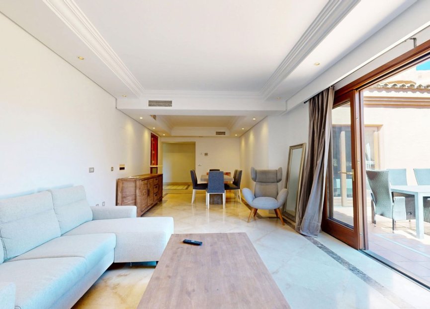 Resale - Apartment - Middle Floor Apartment - Estepona - Estepona Centro