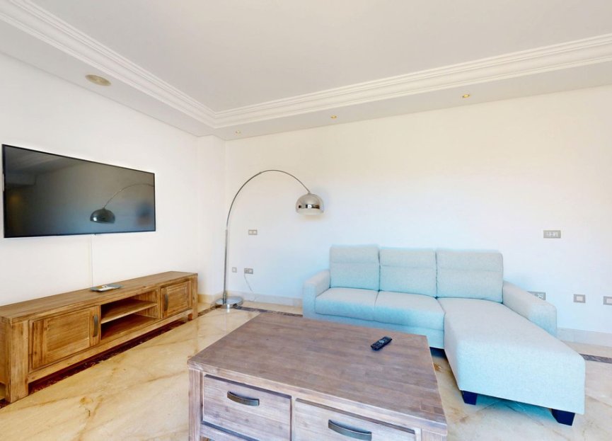 Resale - Apartment - Middle Floor Apartment - Estepona - Estepona Centro