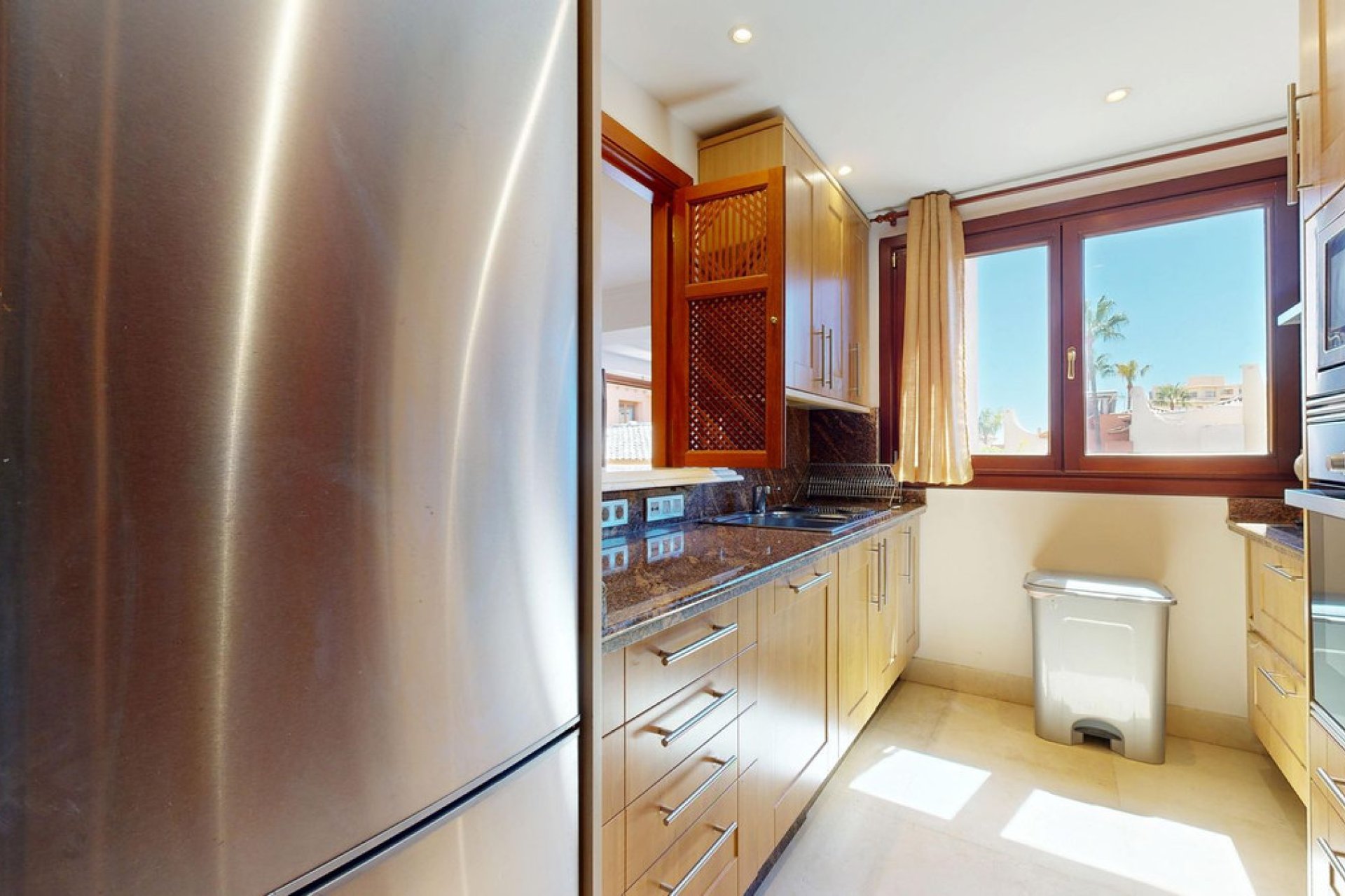 Resale - Apartment - Middle Floor Apartment - Estepona - Estepona Centro