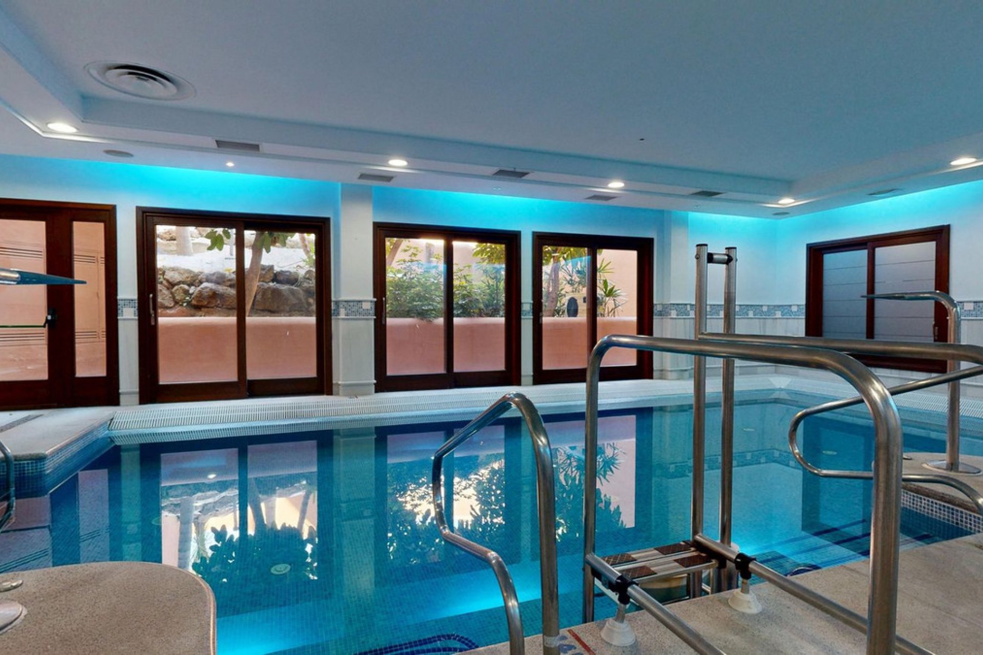 Resale - Apartment - Middle Floor Apartment - Estepona - Estepona Centro