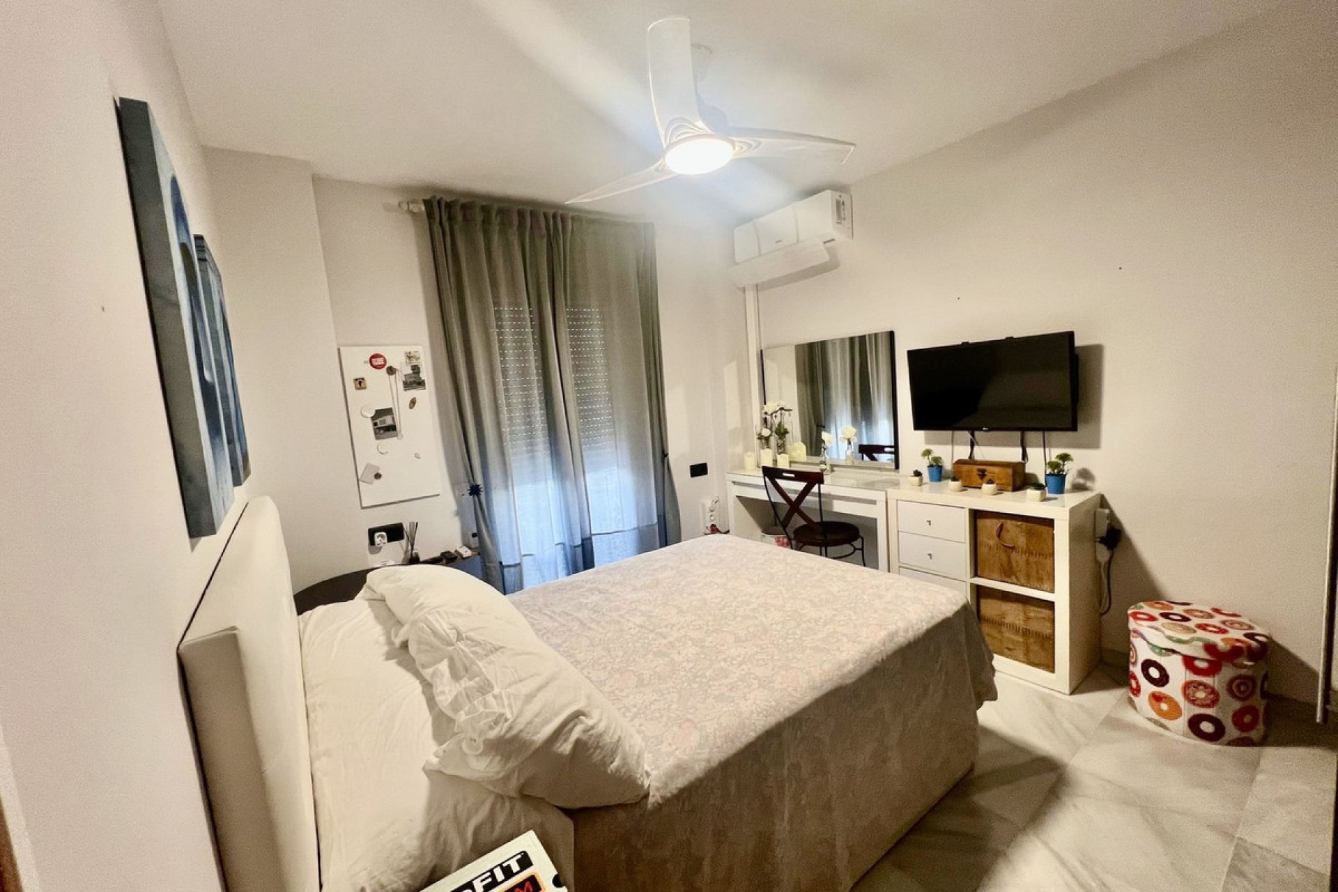 Resale - Apartment - Middle Floor Apartment - Estepona - Estepona Centro